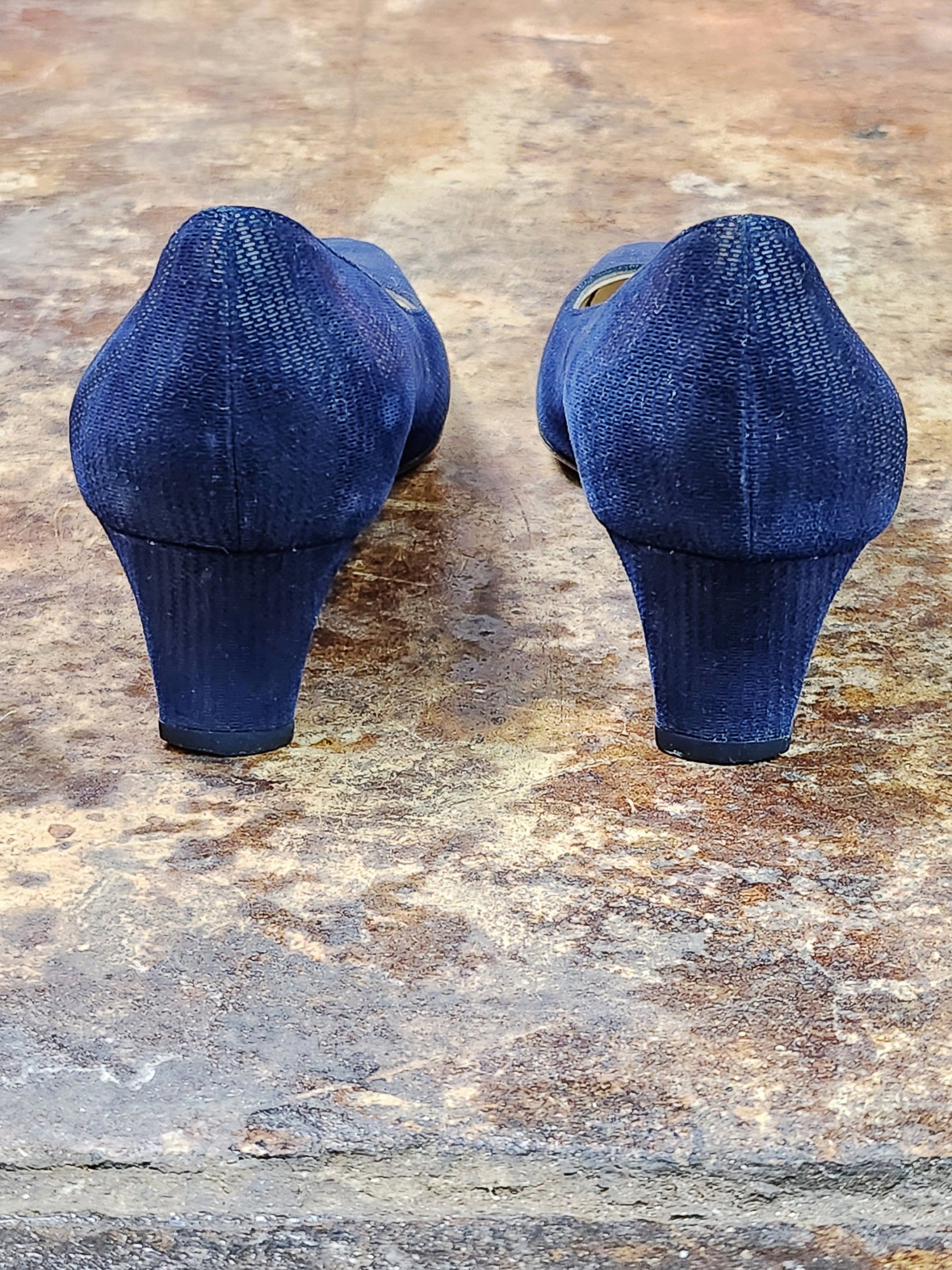 https://i.etsystatic.com/13696929/r/il/532e1e/5777502892/il_fullxfull.5777502892_pjth.jpg