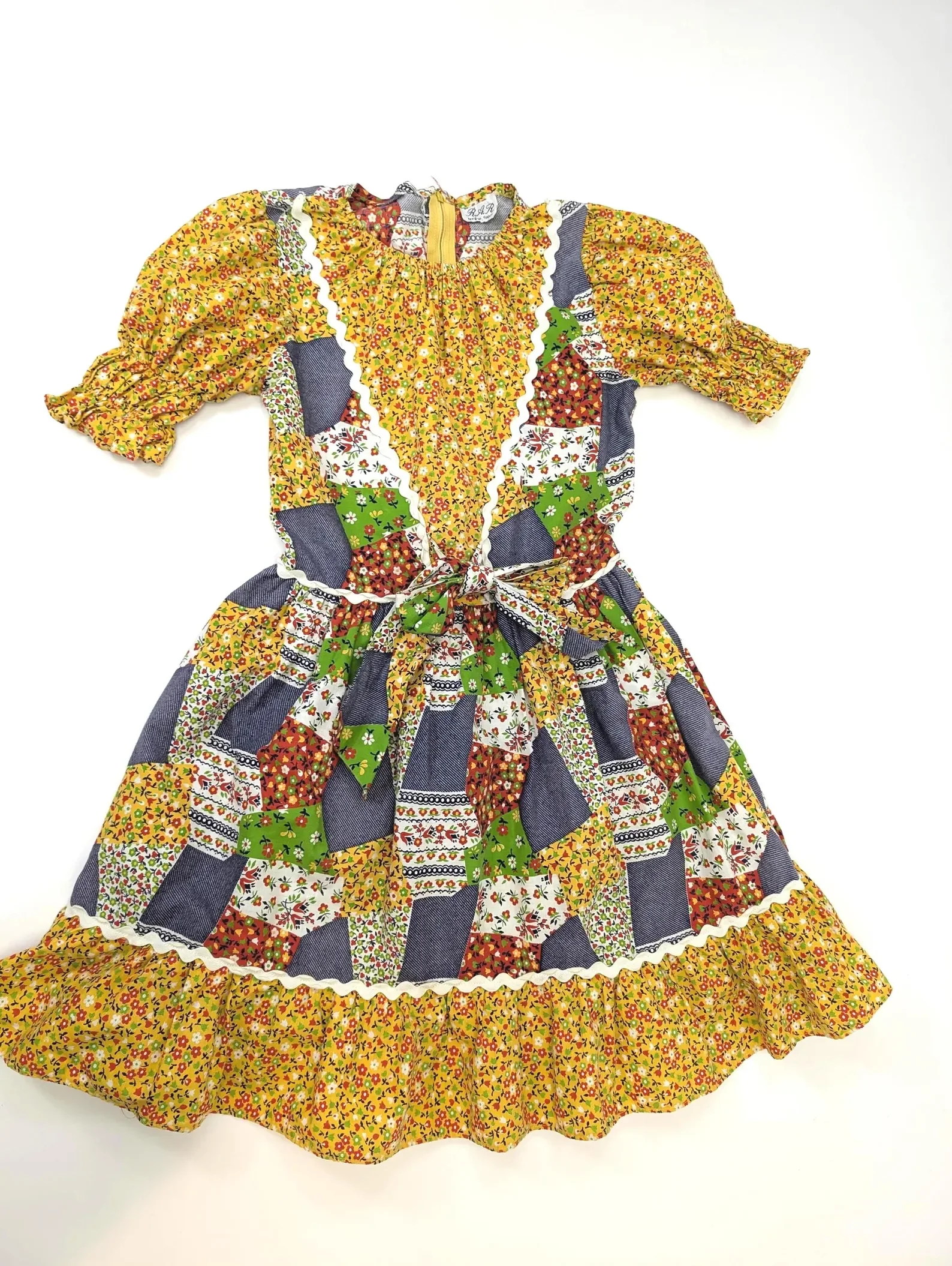 kids- 1970's patch print dress