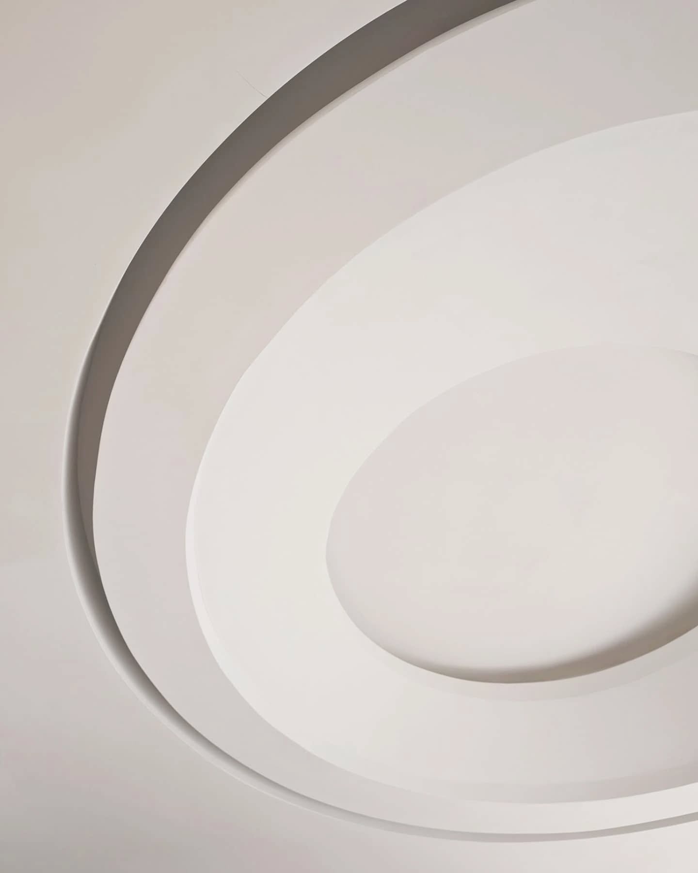 Full circle, from concept, conception, to completion. A space for recovery where nurses monitor patients at Evolve OMS.

Final image by @thebrandbrew.ca

#PROP #architecture #design #oms #evolve #progress #recovery #dental