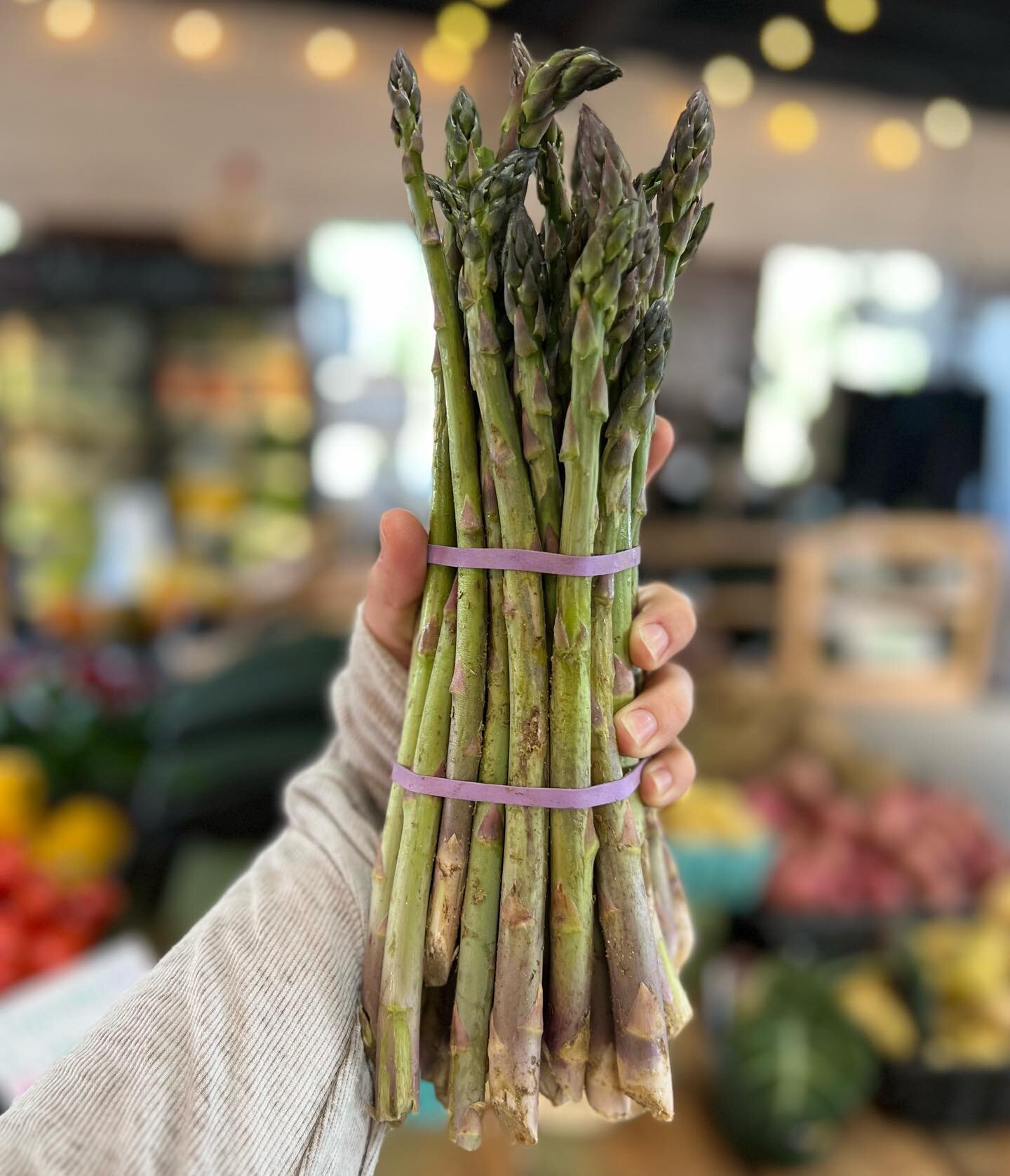 Mother&rsquo;s Day is coming quick!! Don&rsquo;t forget to grab all your momma&rsquo;s favorites - local asparagus, southern peaches, herbs for the garden and more! 🤩

We&rsquo;re open everyday! See you soon! #freshstartfg #startyourdayfresh #shoplo