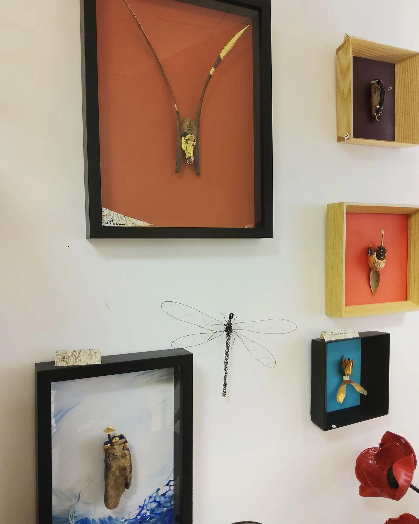 👉 Nouveau lieu d&rsquo;expo !

Retrouver une s&eacute;lection de mes cr&eacute;ations &agrave; Blois &agrave; la @galeriedepartetdautre dans la boutique &eacute;clectique de Fabienne et Isabelle.

De nom deux autres cr&eacute;ateurs &agrave; d&eacut