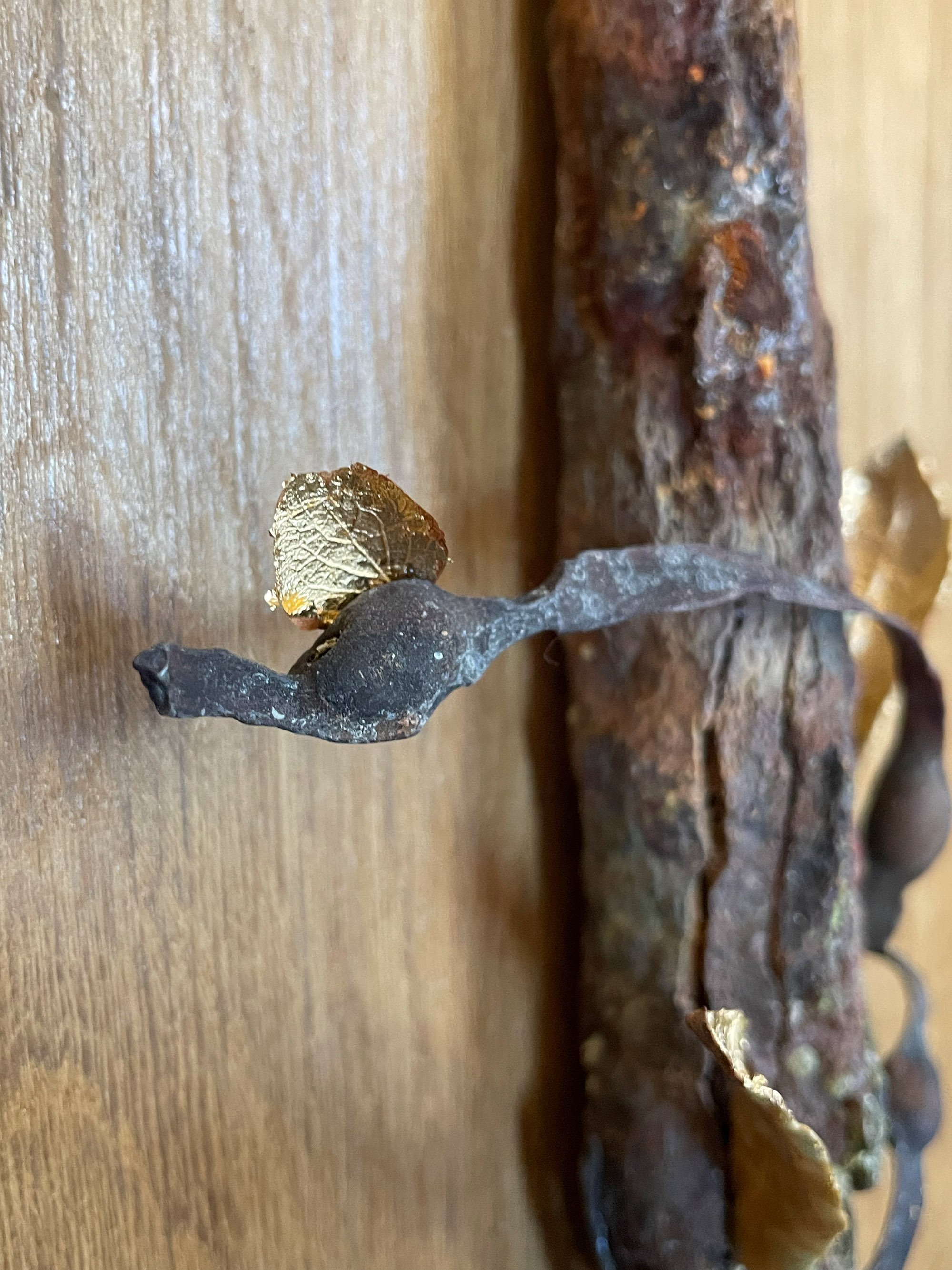 creaturquoise_or_singulier_bois_métal_rouille_oxydé_hortensia.jpg