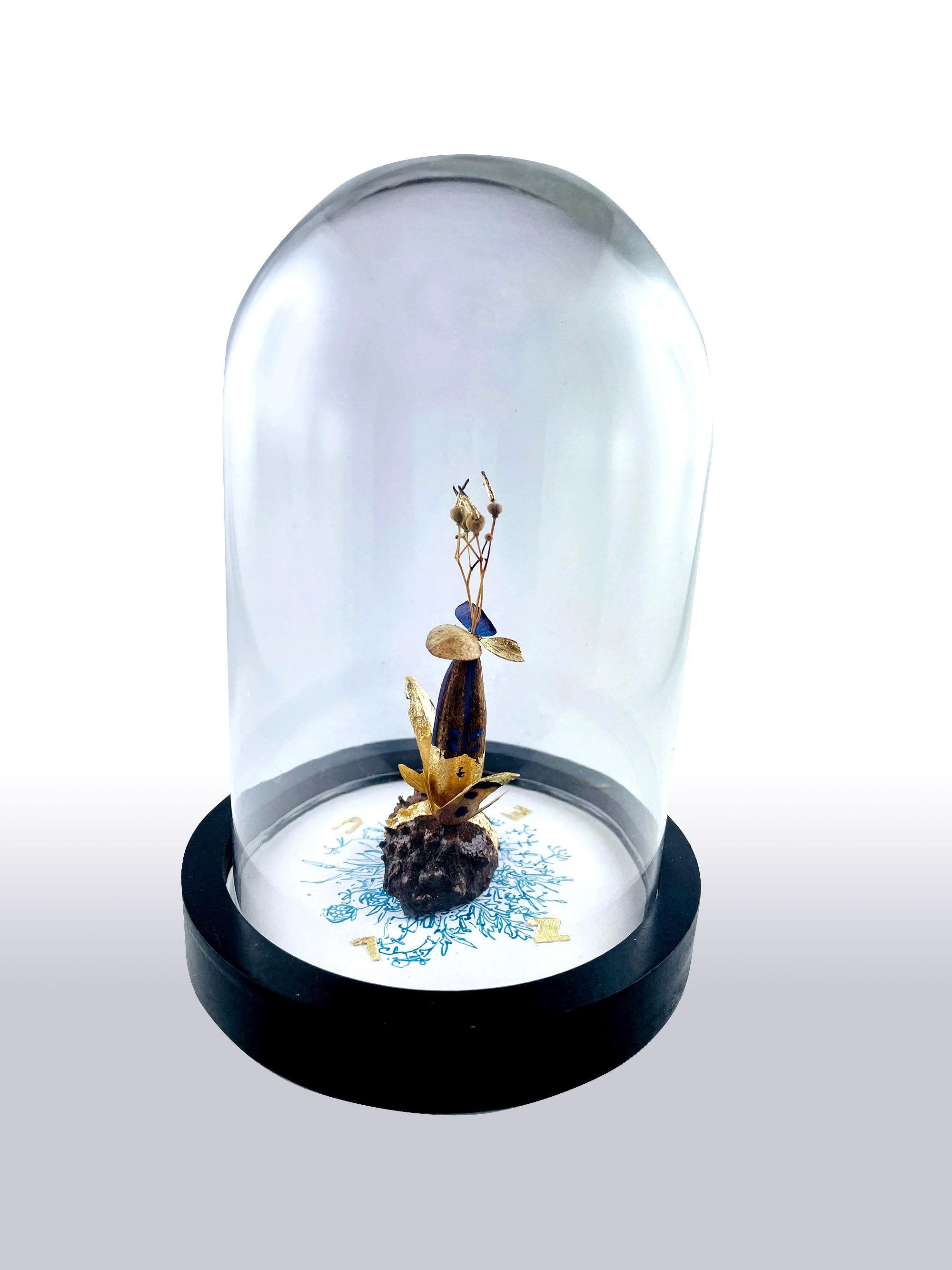 Lune
2025
(Bogue, charme, agave, hortensia, graminée, or - 12 x 18 cm)