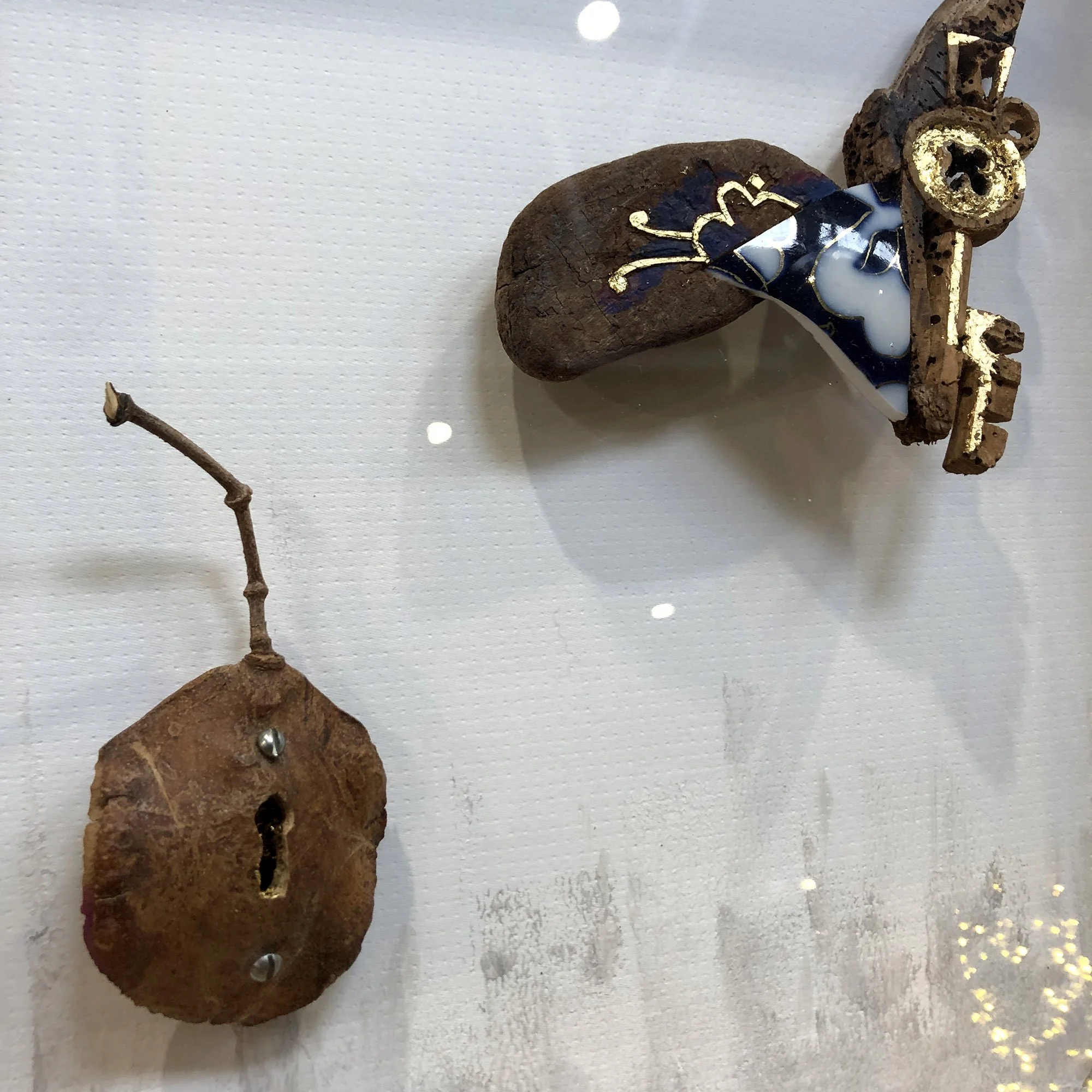 creaturquoise-curiosité-or-clé-bois-flotté-faience-ousbek.jpg