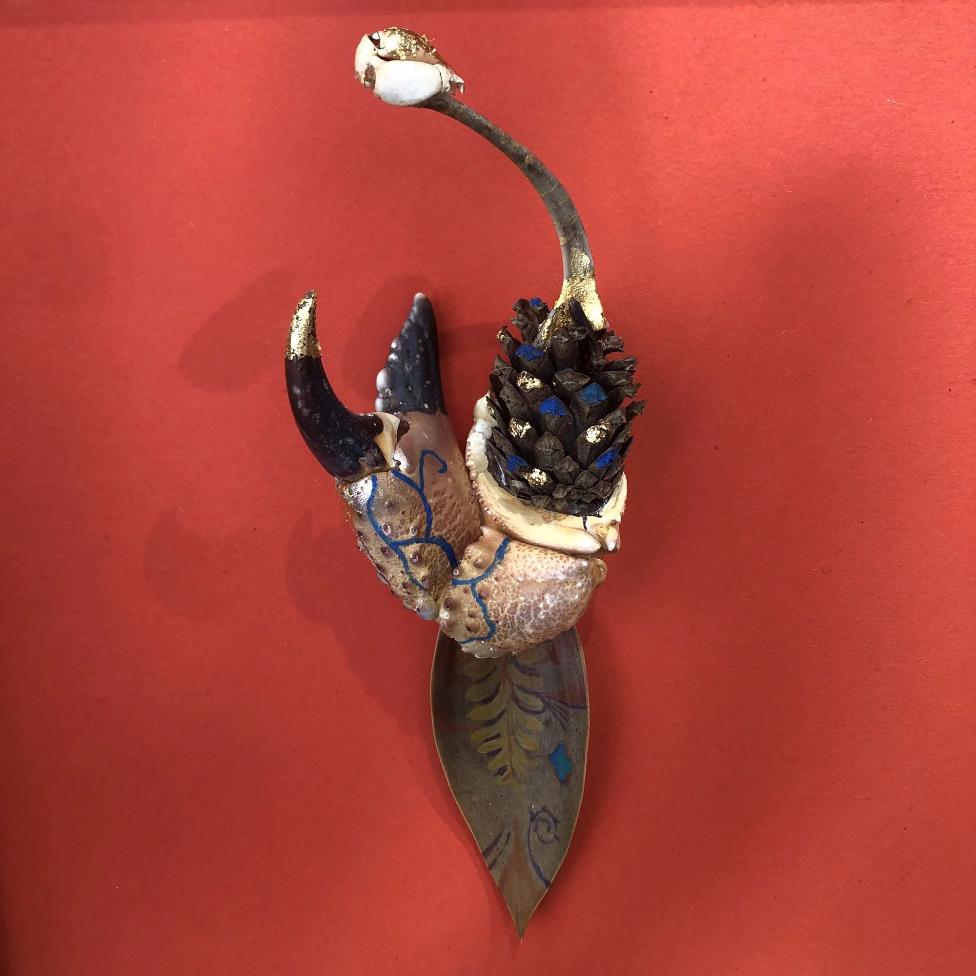 creaturquoise-curiosites-or-pince-deco-bleu.jpg