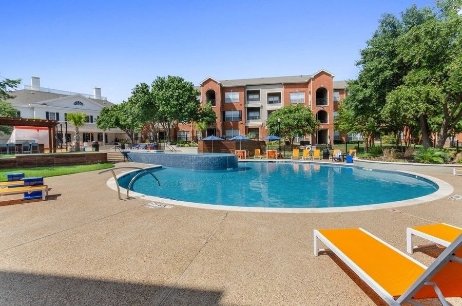 CHAPEL HILL
Lewisville,TX 2018
Design Fee-$2,850
FF&E-$104,558