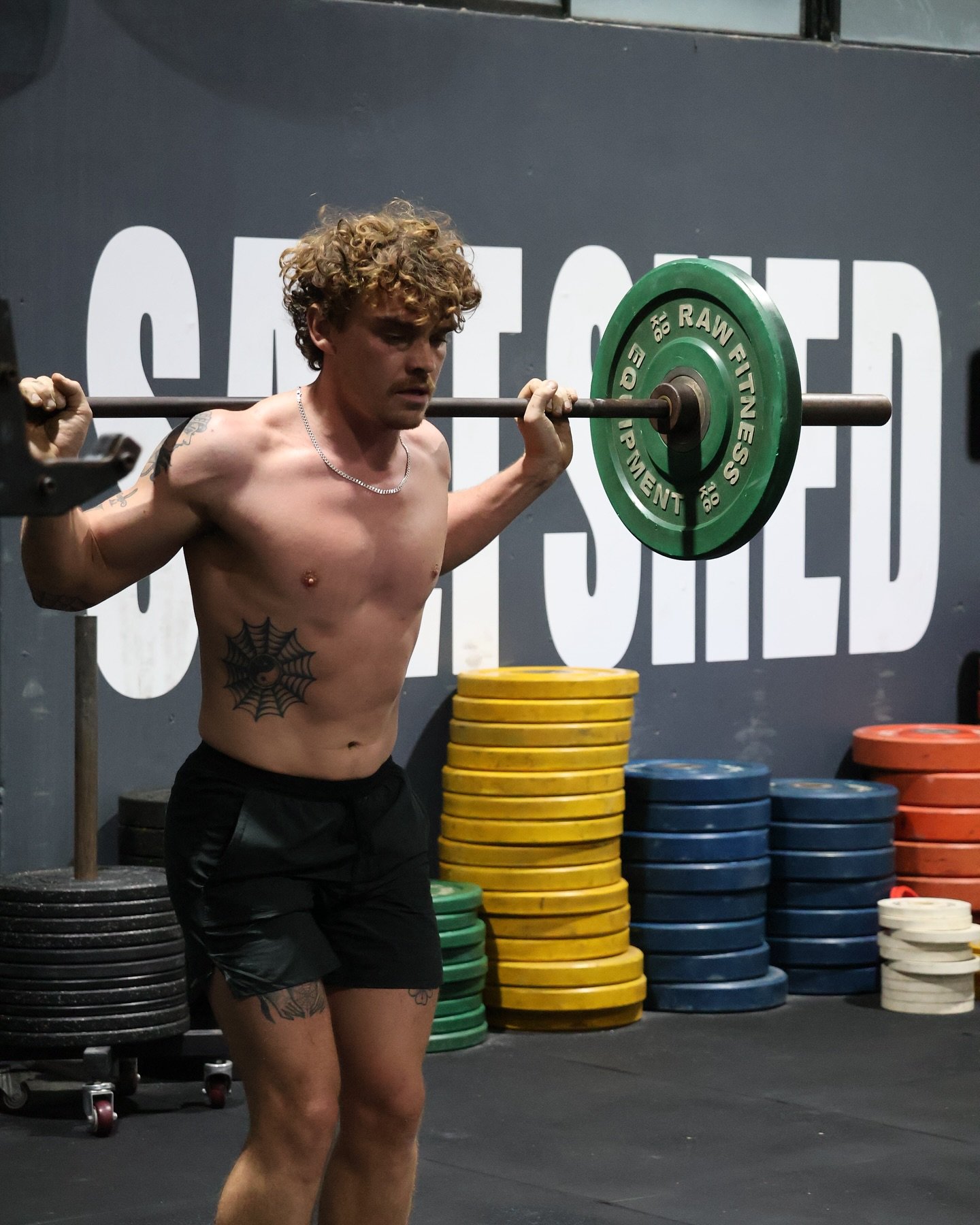 Tomorrow 5:30 PM - community session
Our community classes focus on TEAMWORK. 👏👏
On the program, you’ll see partner or team workouts, with lots of energy output. We love to use this time to train and practice for local comps. 🔜
Community