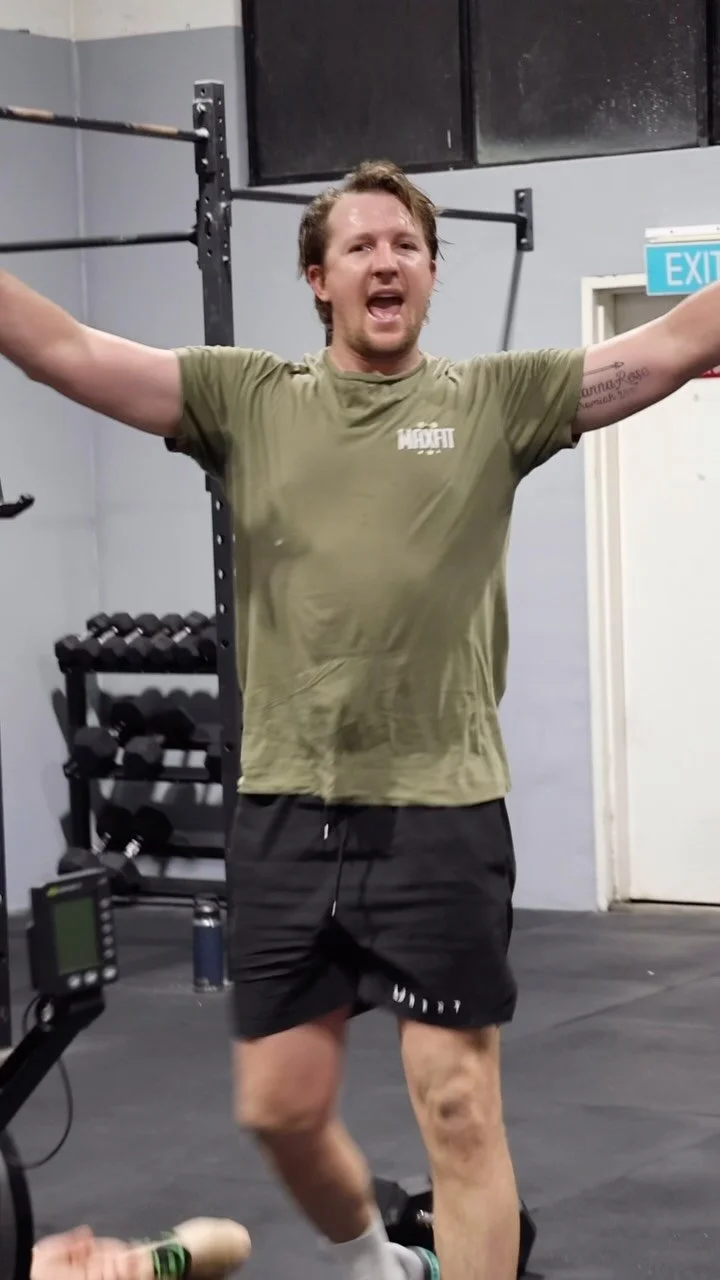 Just in case you missed this one 🥵🌶️
For time:
1000m row
Then, 8 rounds of
8 dumbbell snatch @ 15/22.5
8 burpee pull-ups
#wod #workoutoftheday #crossfit