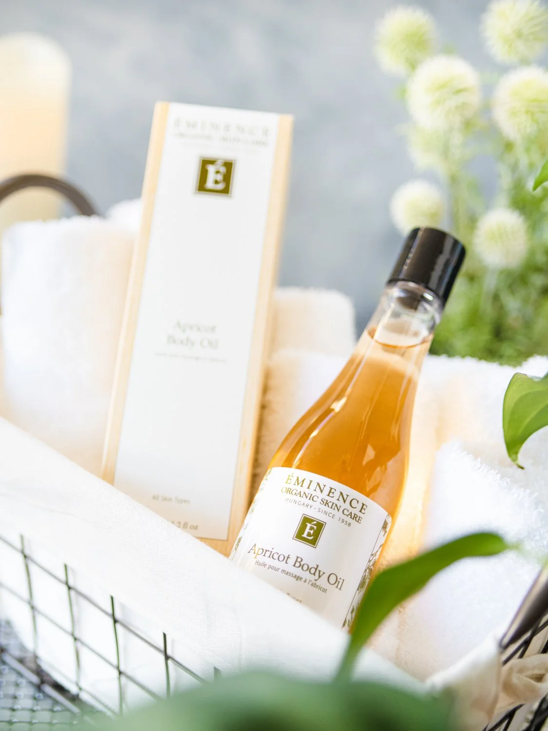 EM222-4222-apricot-body-oil-pdp-library-image-1125x1500.jpg
