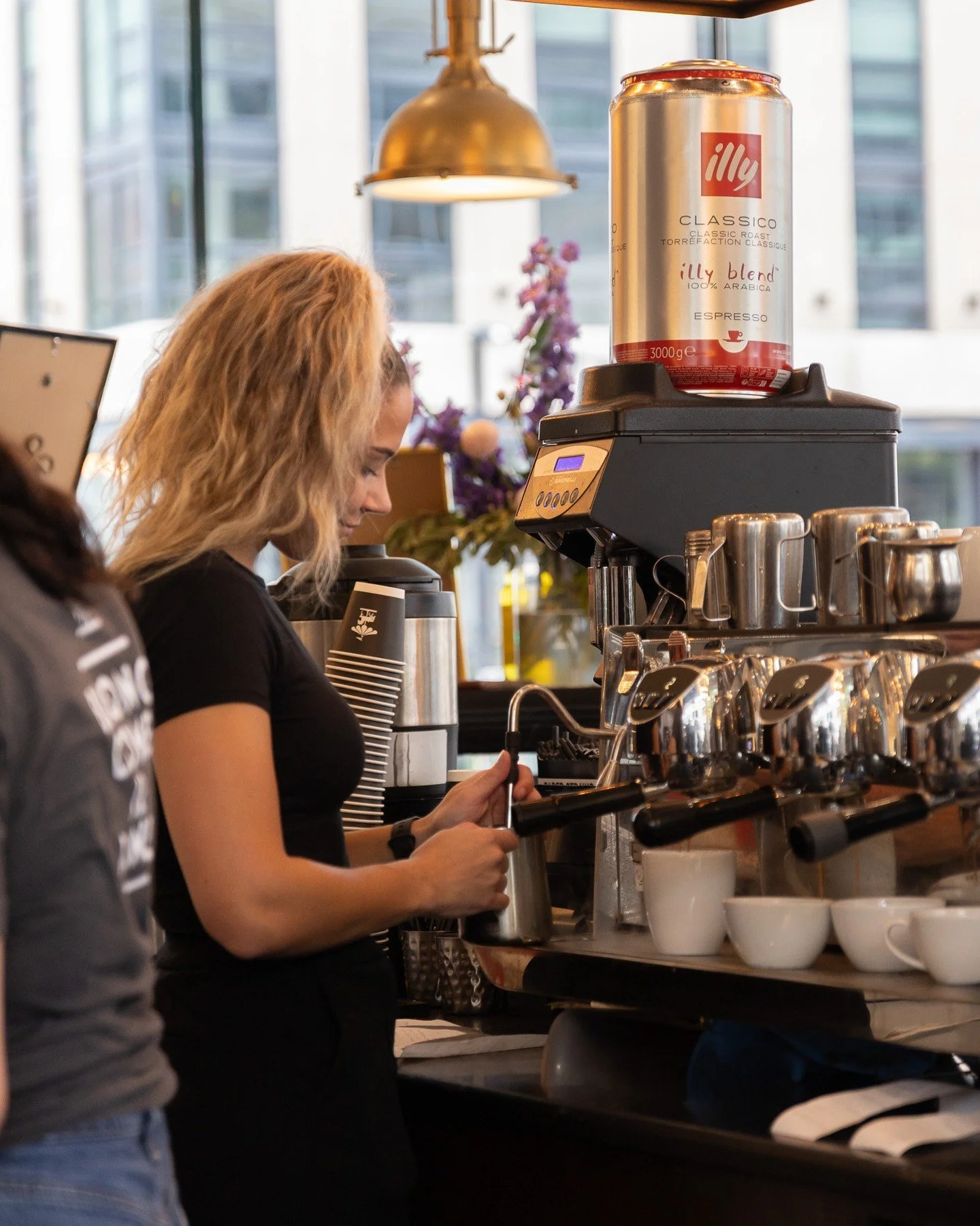 The rhythm of the morning 🤍☕️