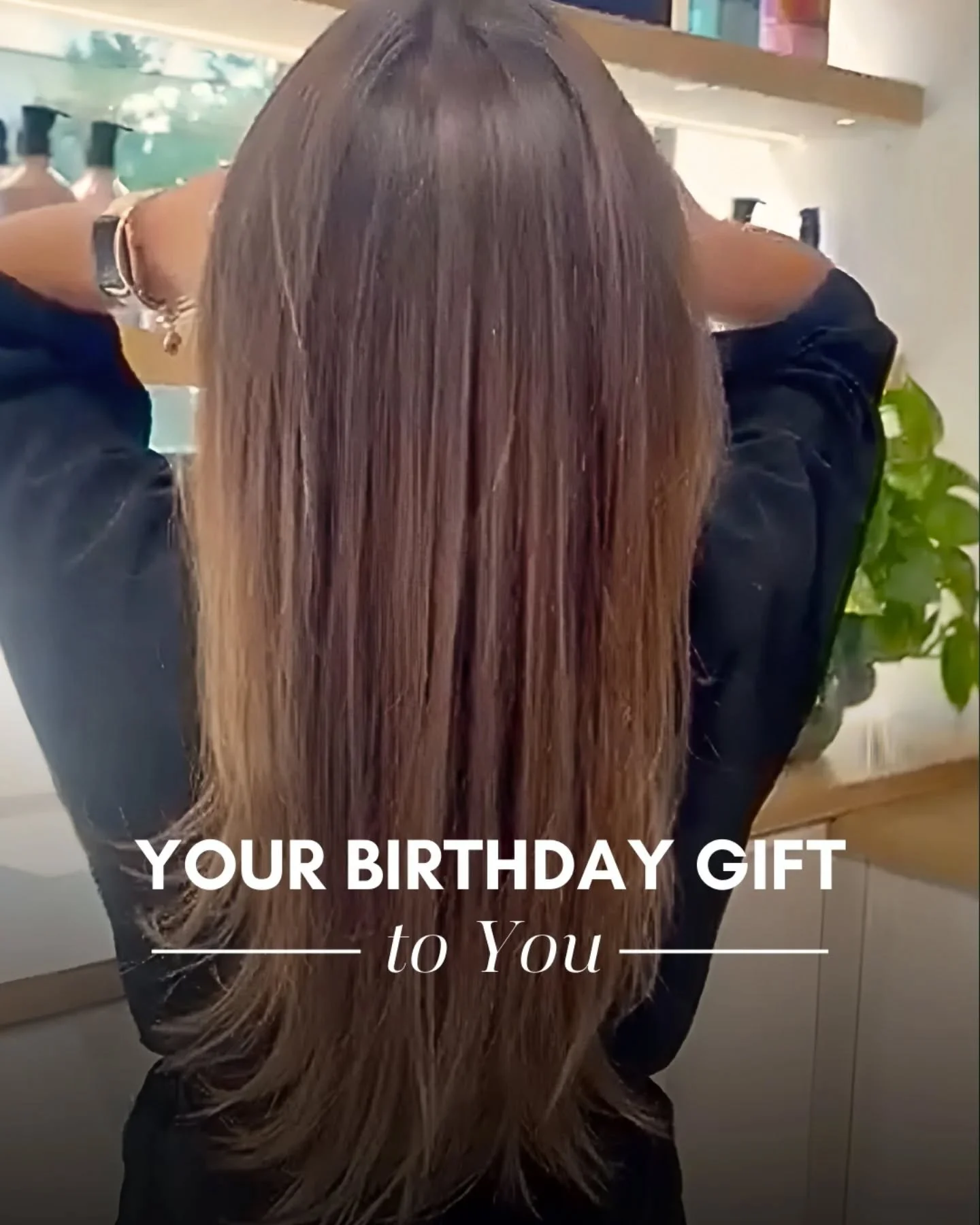 For her special day, Sabrina chose more than just a haircut, she chose the Bossa experience.
From the soothing scalp massage to the fresh cut, every step was designed to celebrate her.
The result? Hair that shines and reflects her joy. π
Give yourse