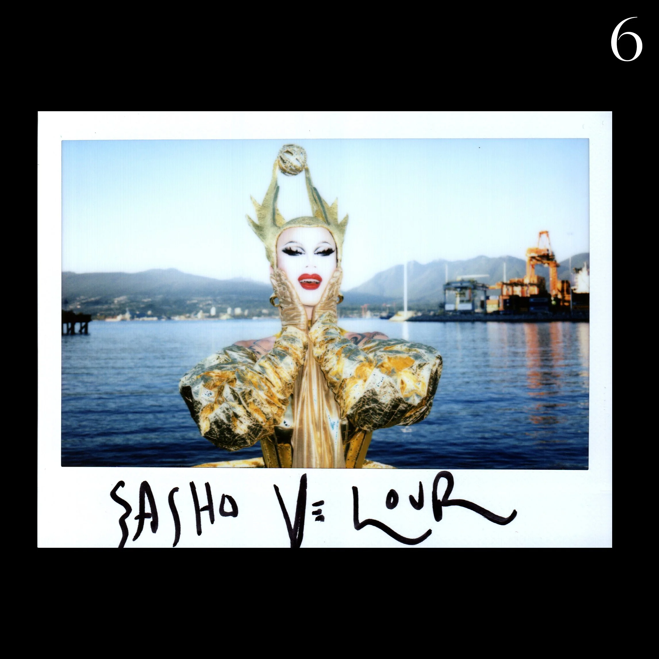 SashaVelourGold_0006.jpg
