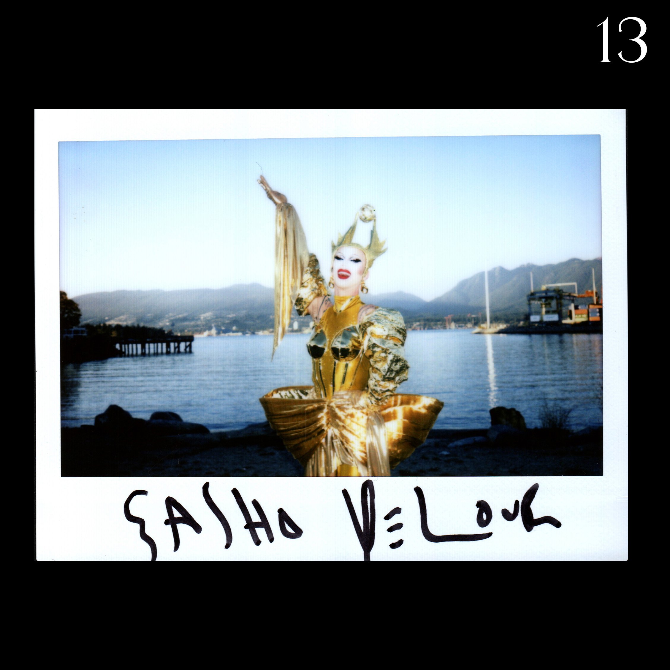SashaVelourGold_0013.jpg