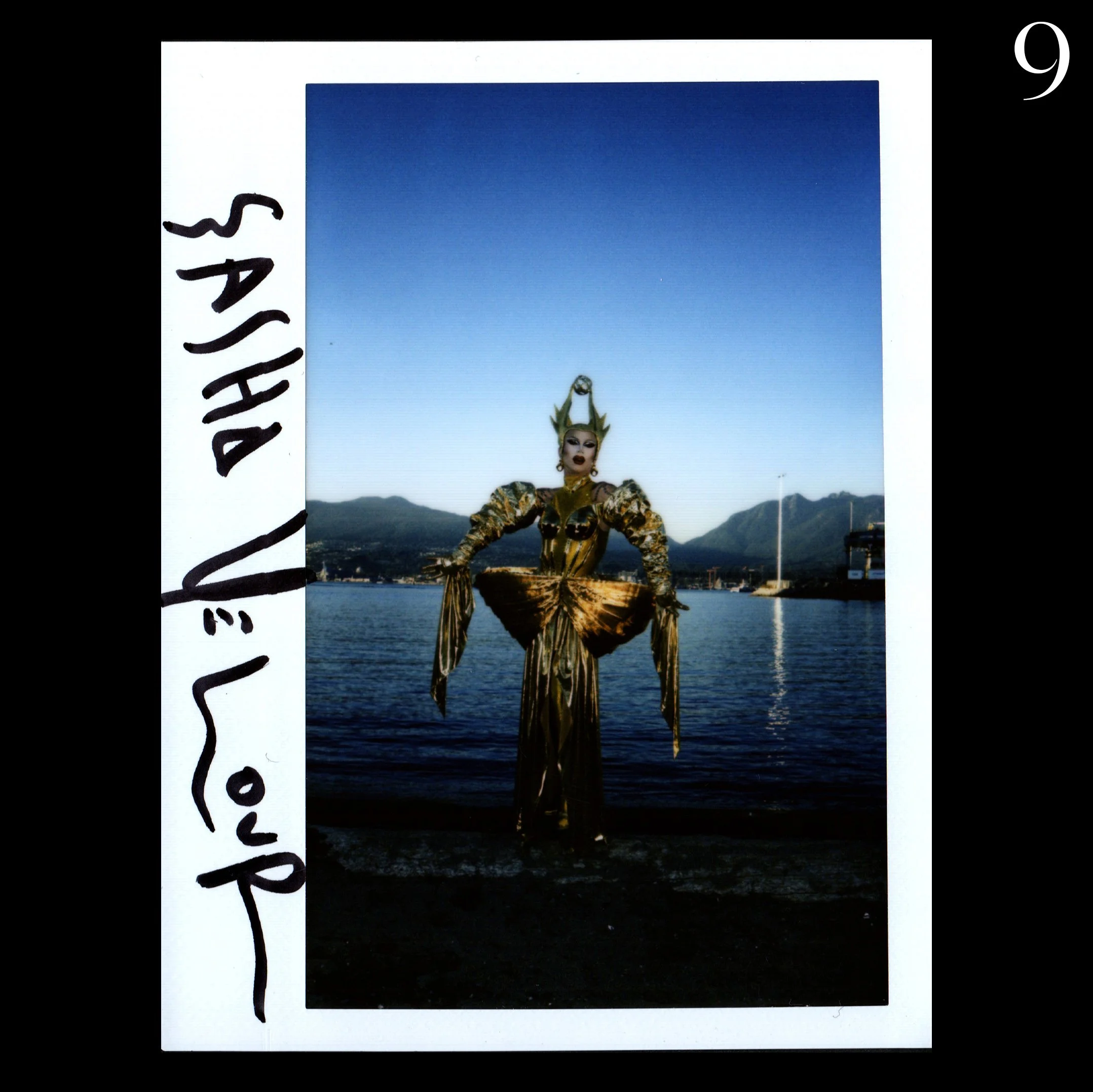 SashaVelourGold_0009.jpg