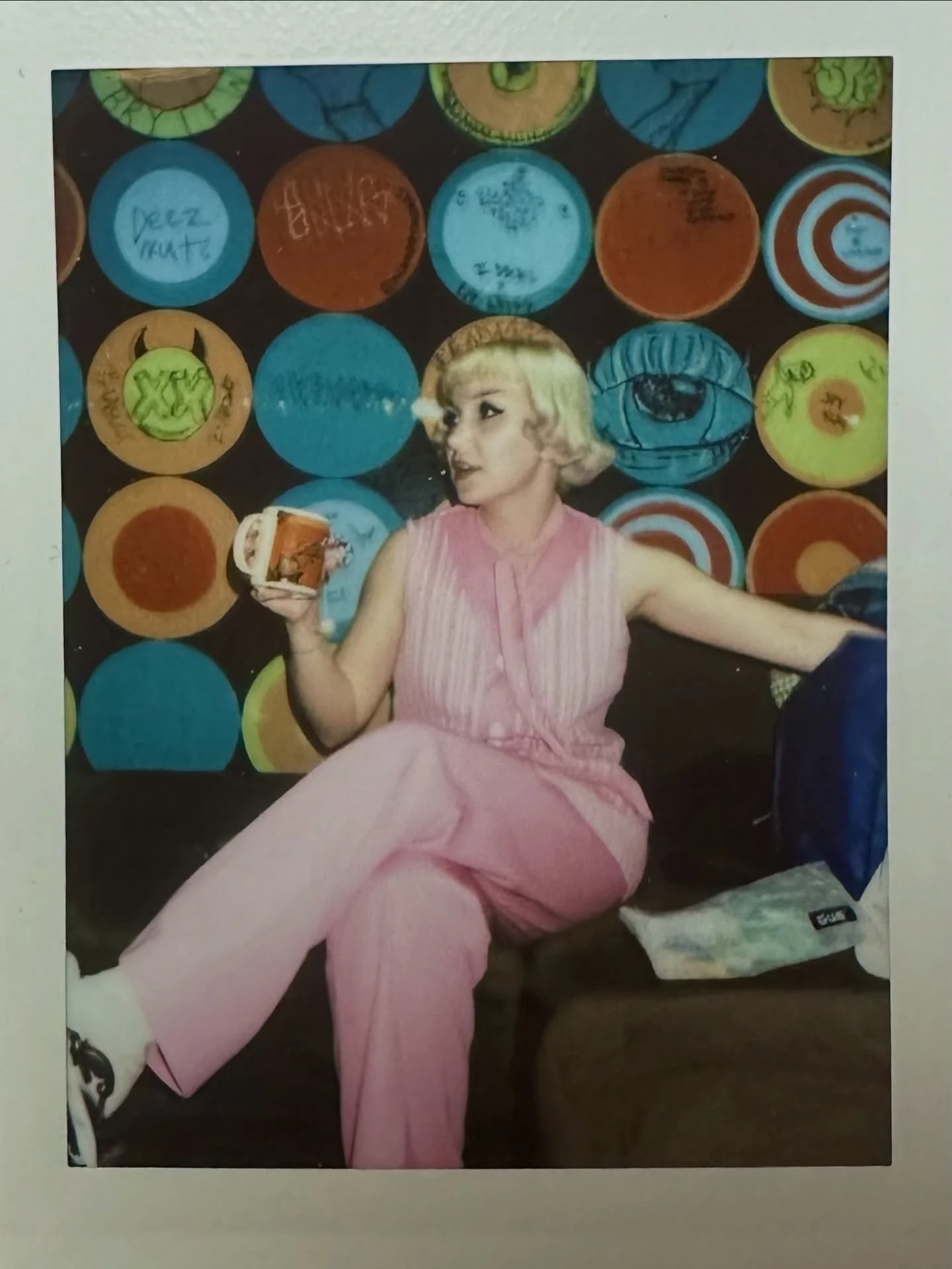 Bakersfield, we&rsquo;re coming your way to the @pyreneescafe ! I can&rsquo;t wait to see you all there!! 

Last night was so fun celebrating the @thesurfrajettes 10 year anniversary!! It&rsquo;s really a blast 🥹 Can&rsquo;t wait to play for you all