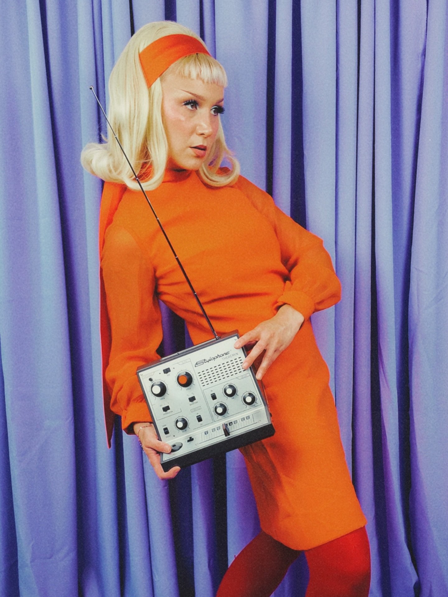 When I saw @stylophone_official made a Theremin I knew I had to get my paws on it. The Theremin is unlike anything else I&rsquo;ve ever tried before! First of all, it&rsquo;s stunning, I had to do a photo shoot with it because it&rsquo;s beautifully 