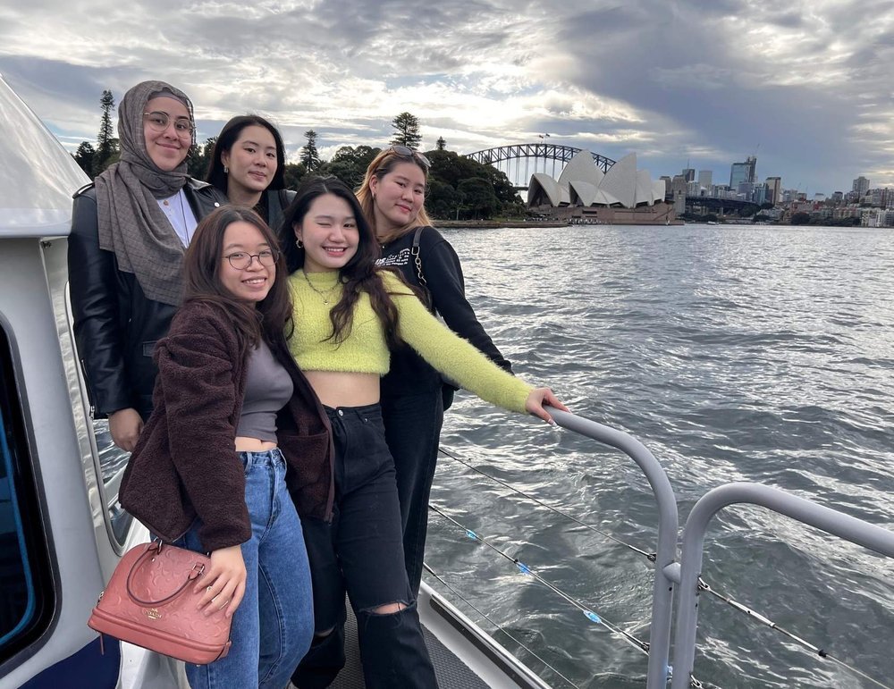 Students+on+Boat+3.jpeg