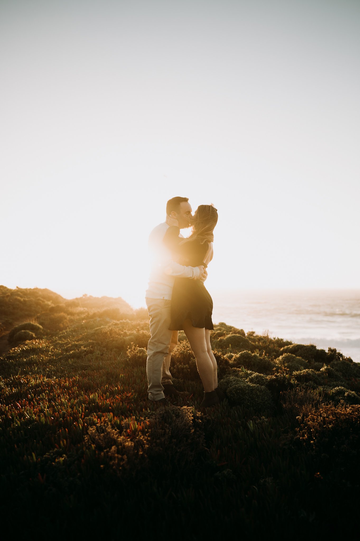 Big-Sur-cliffside-Sunset-Engagement-Photography