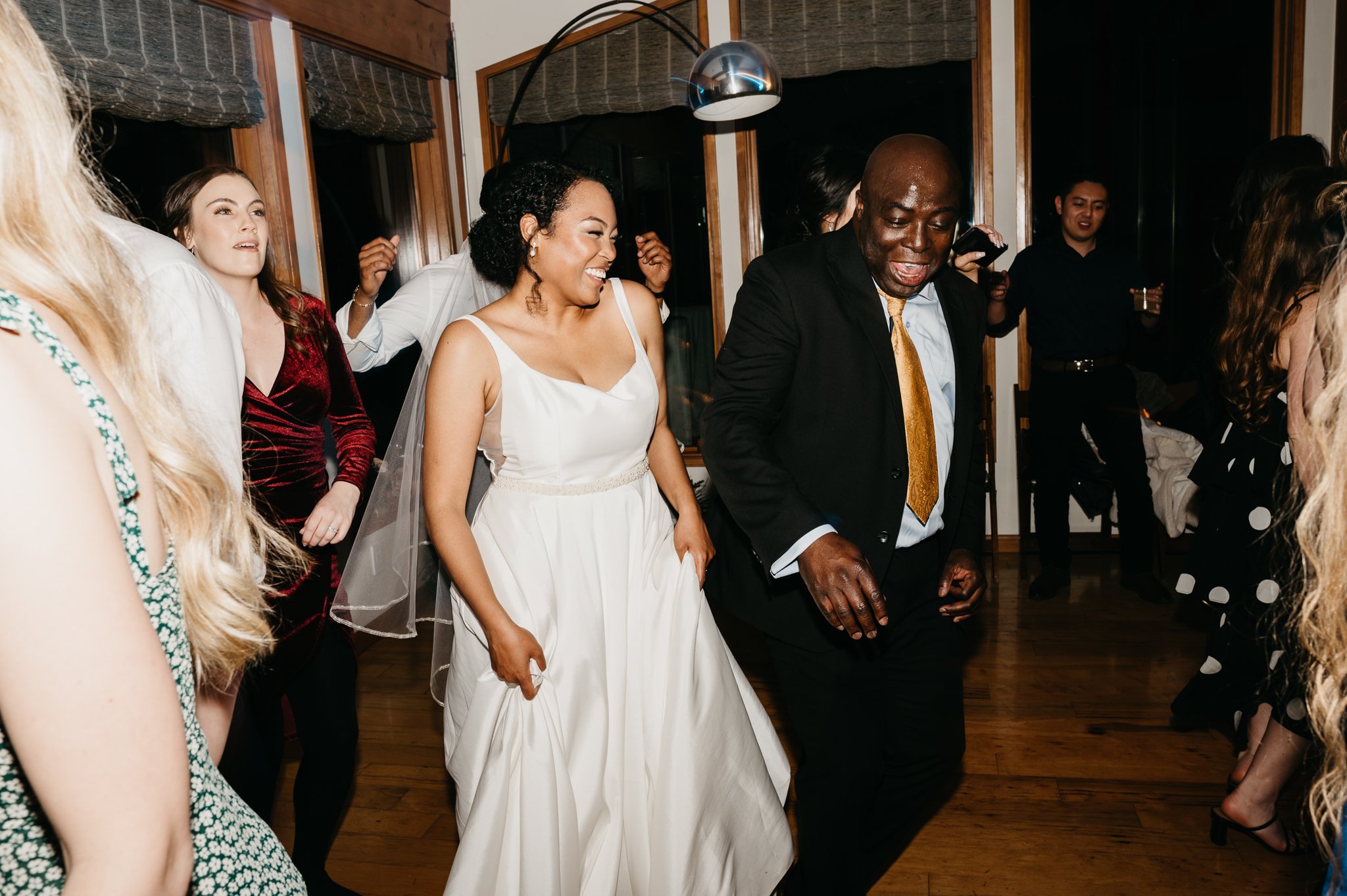 Wind-and-Sea-Big-Sur-Reception-bride-and-father-Dancing
