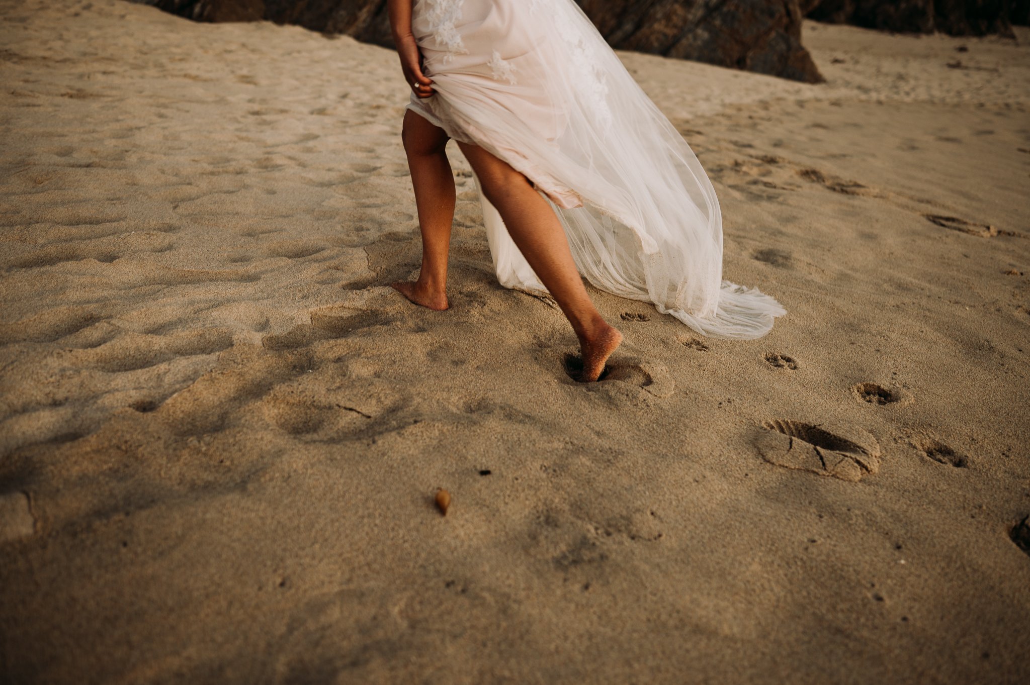 Big-Sur-Beach-wedding-day-Bride-and-groom-adventure-photography