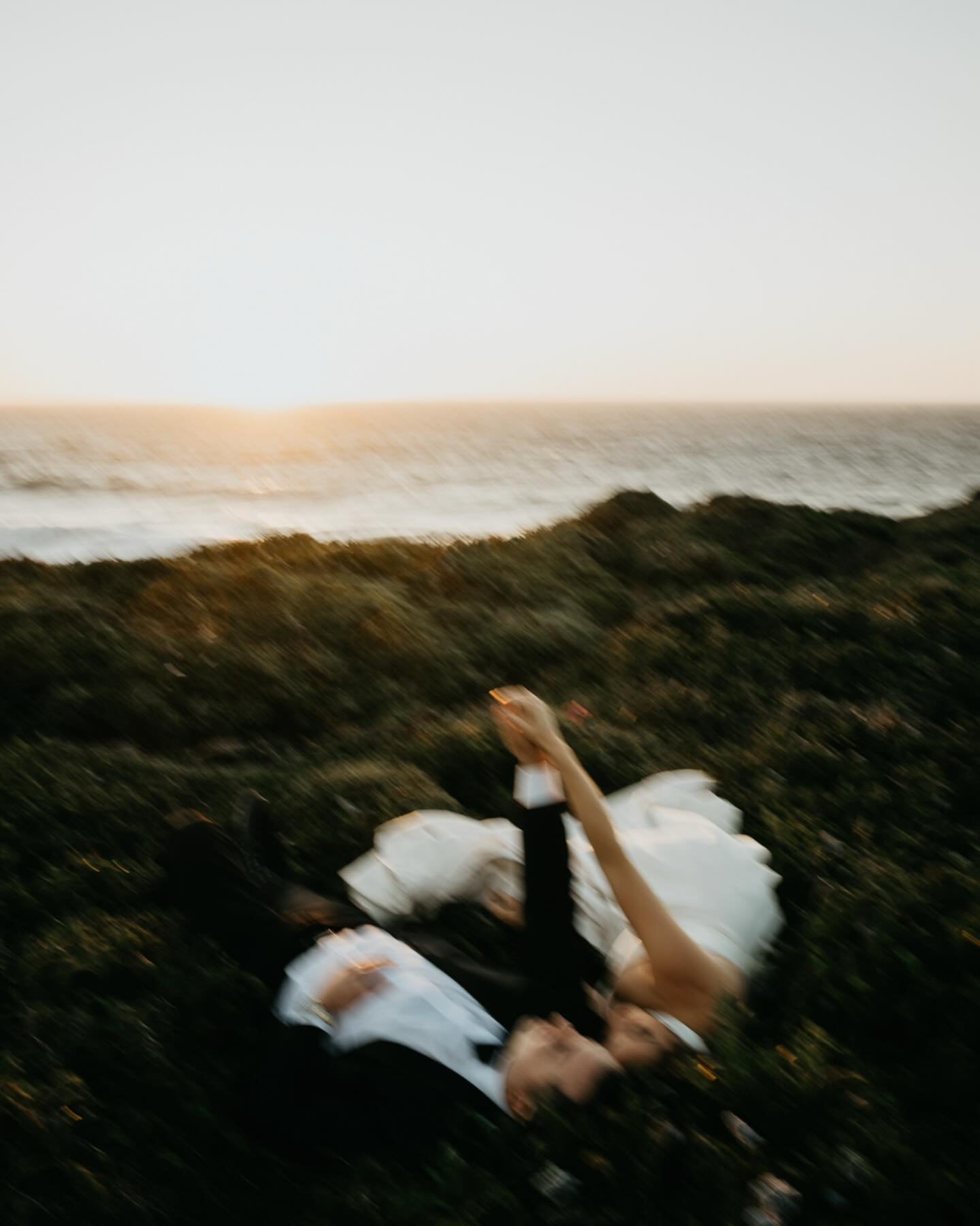 M+J Sun-faded roads, salt in the air, and a love that feels like it&rsquo;s been here forever.

#engagementphotographercalifornia
#coastalphotography
#filmlookphotography
#editorialweddingphotographer
#modernelopement