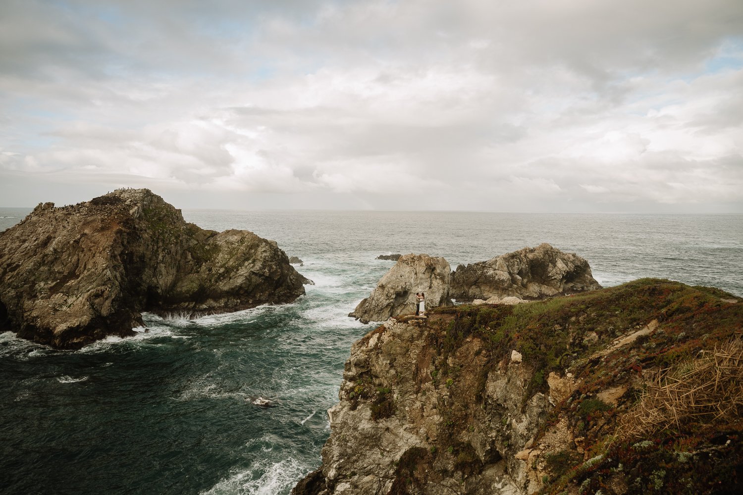How to Plan an Elopement Timeline (With Real Examples That Feel Effortless)