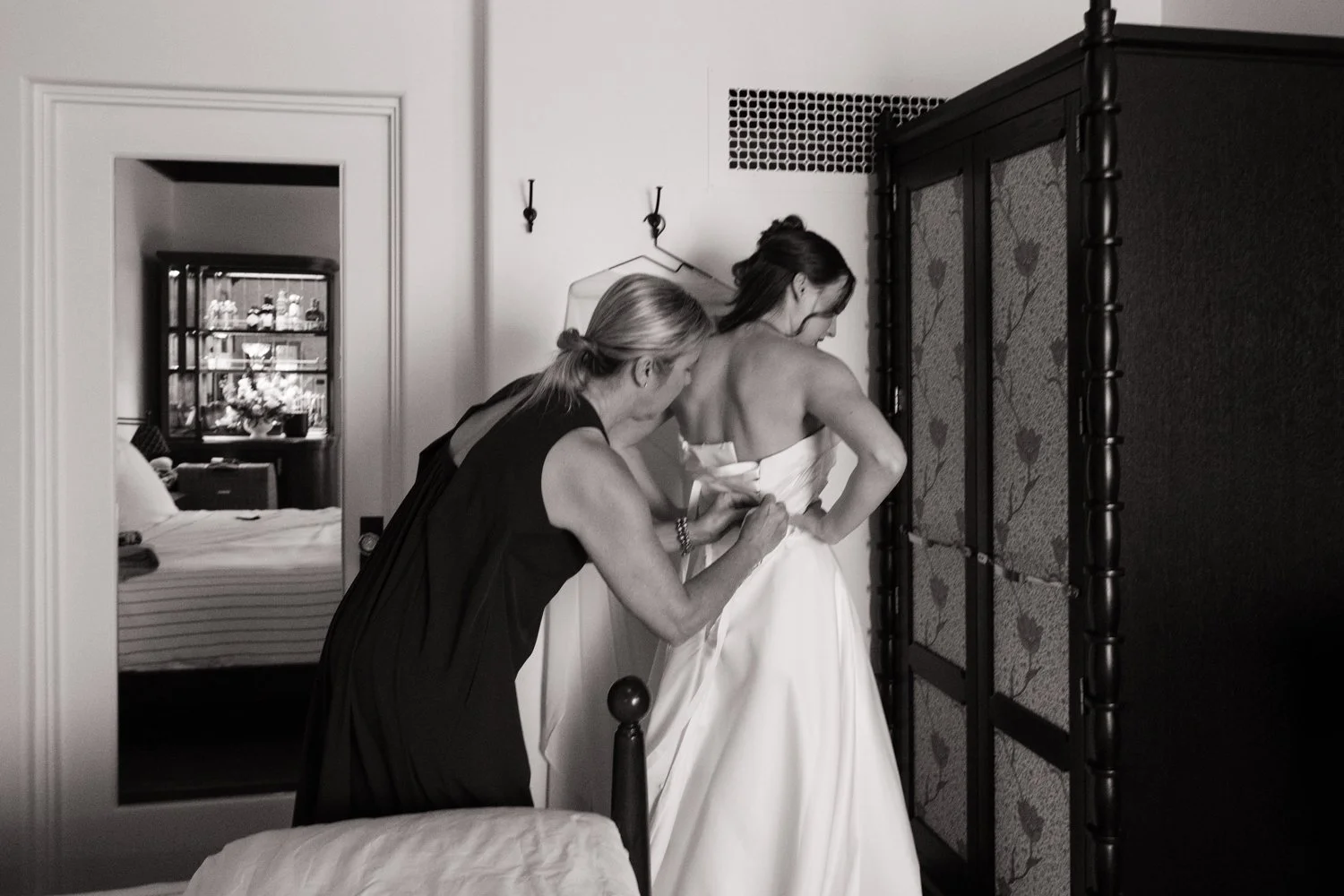 Carmel-wedding-FLORA-GIBSON-PHOTOGRAPHY-WWW.FLORAGIBSON.COM-15.jpg
