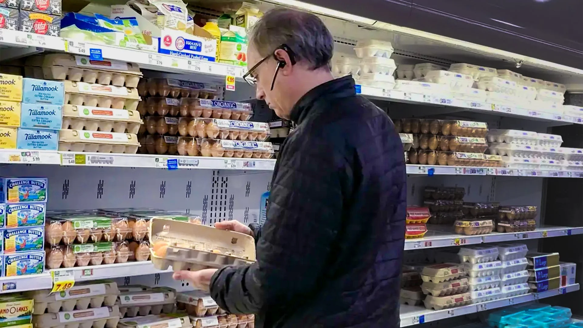 U.S. Core PCE Inflation Stays at 2.9% as Consumer Spending Accelerates in August