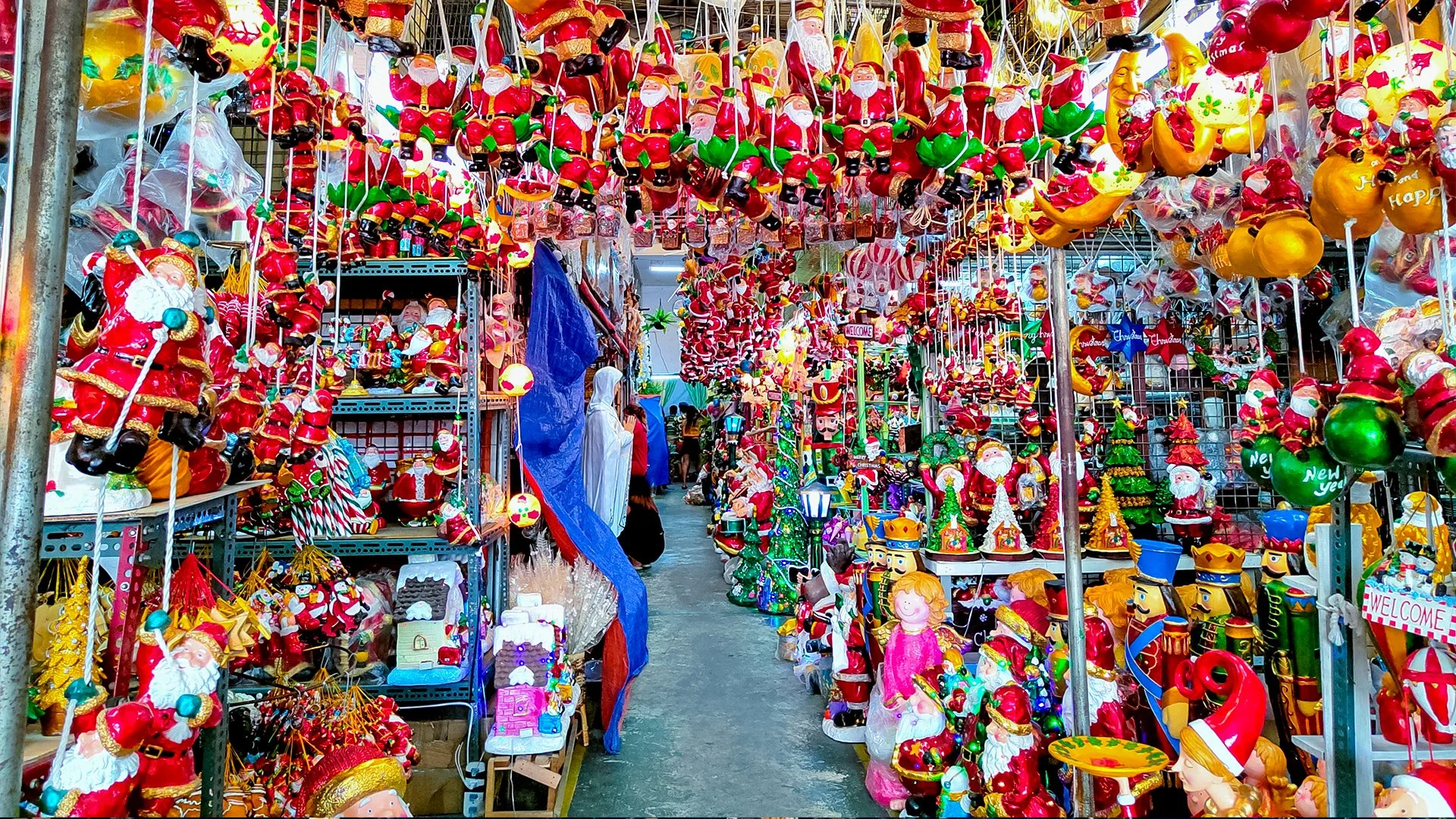 Palace Optimistic: Philippine Economy Poised for Q4 2025 Recovery Amid Budget Boost and Holiday Spending