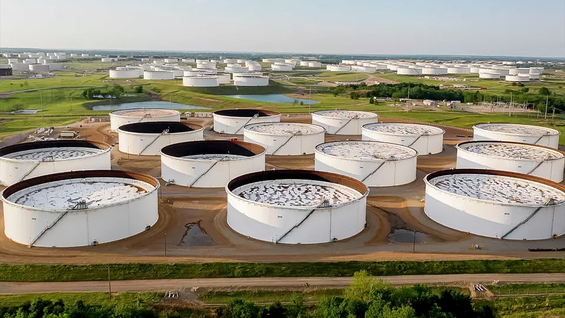 Energy Market Shock: API Reports Massive 11.1M Barrel Crude Draw