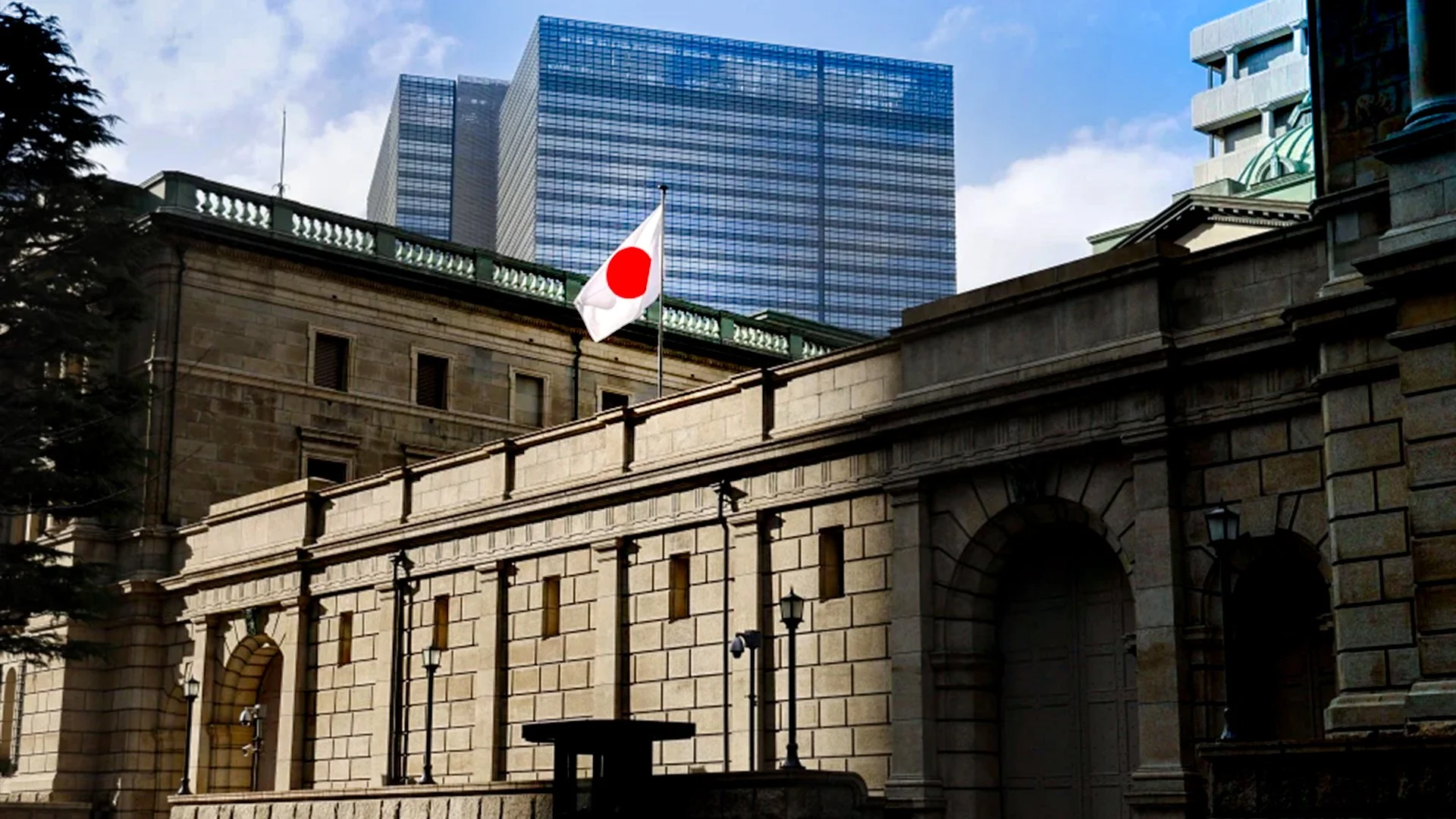 Yen Worries Force BOJ’s Hand: Rate Hike Bets Surge for December