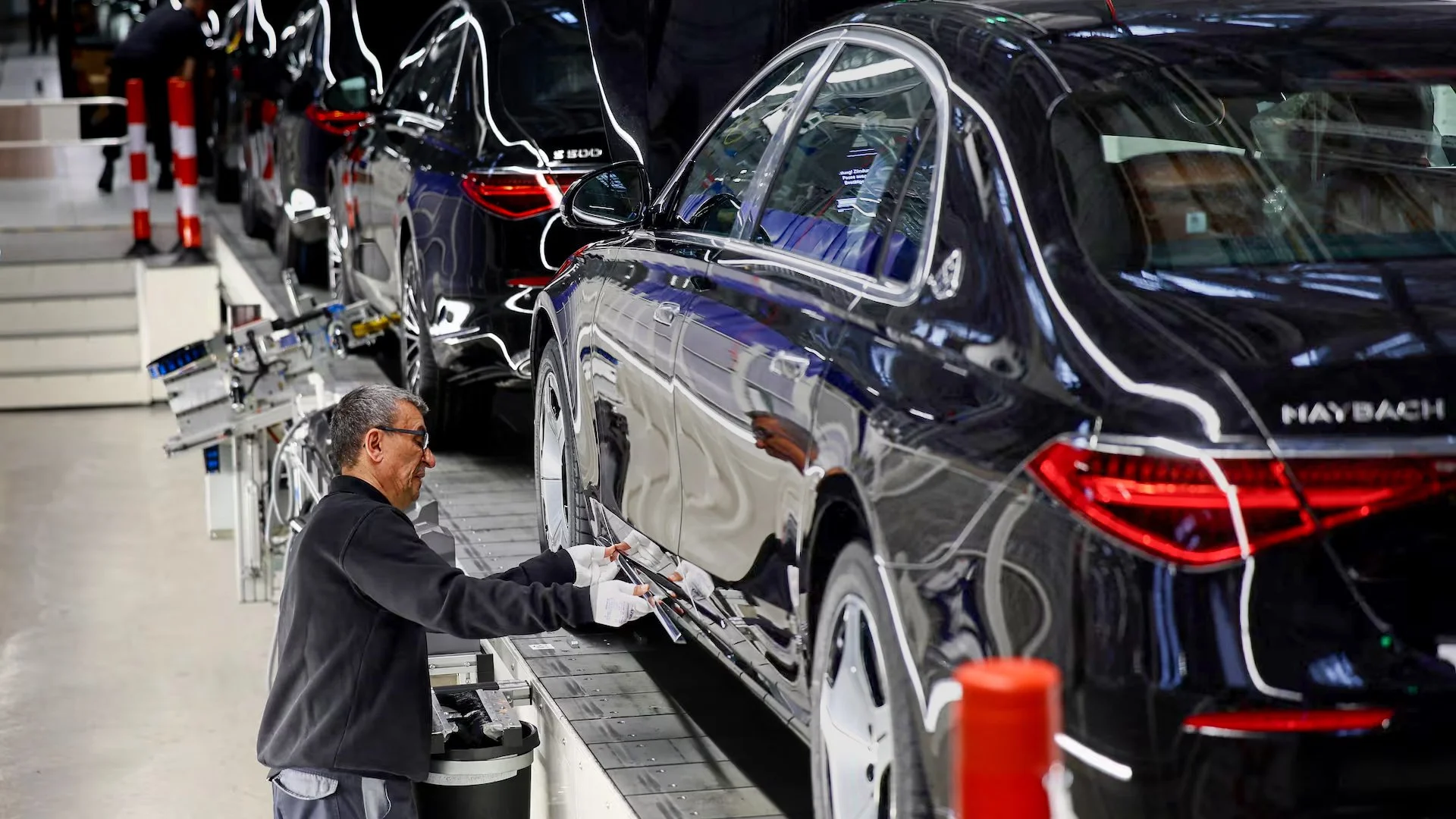 Germany’s Economic Paradox: Activity Surges While Jobs Fade