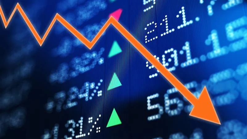 Stability Amidst the Slump: The Peso Defies the Dollar While the PSEi Retracts