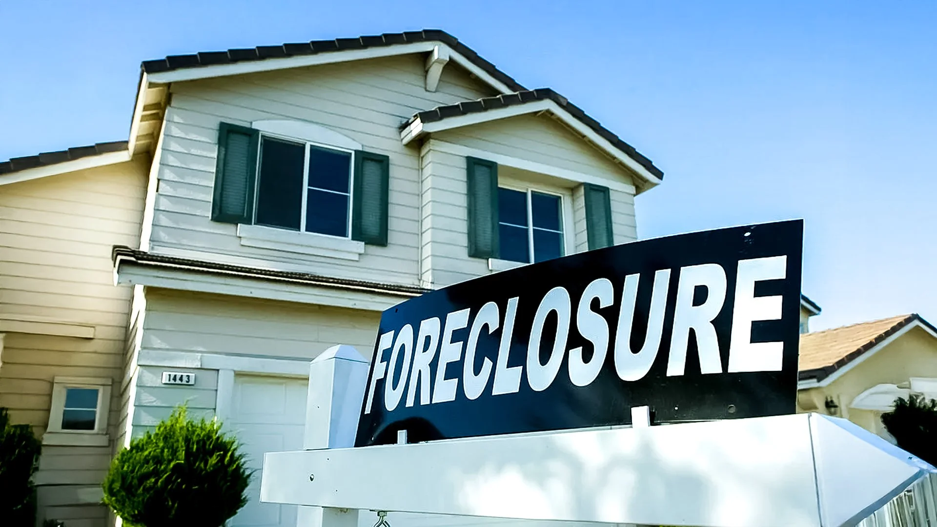 U.S. Housing Market Distress: Are Rising Foreclosures a Red Flag for the Dollar?