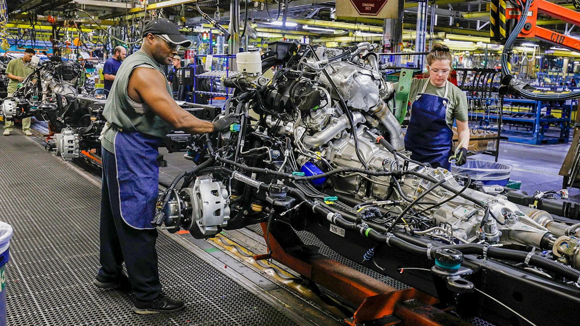 Cracks in the Core? Flash US PMI Signals Momentum Loss as Prices Spike