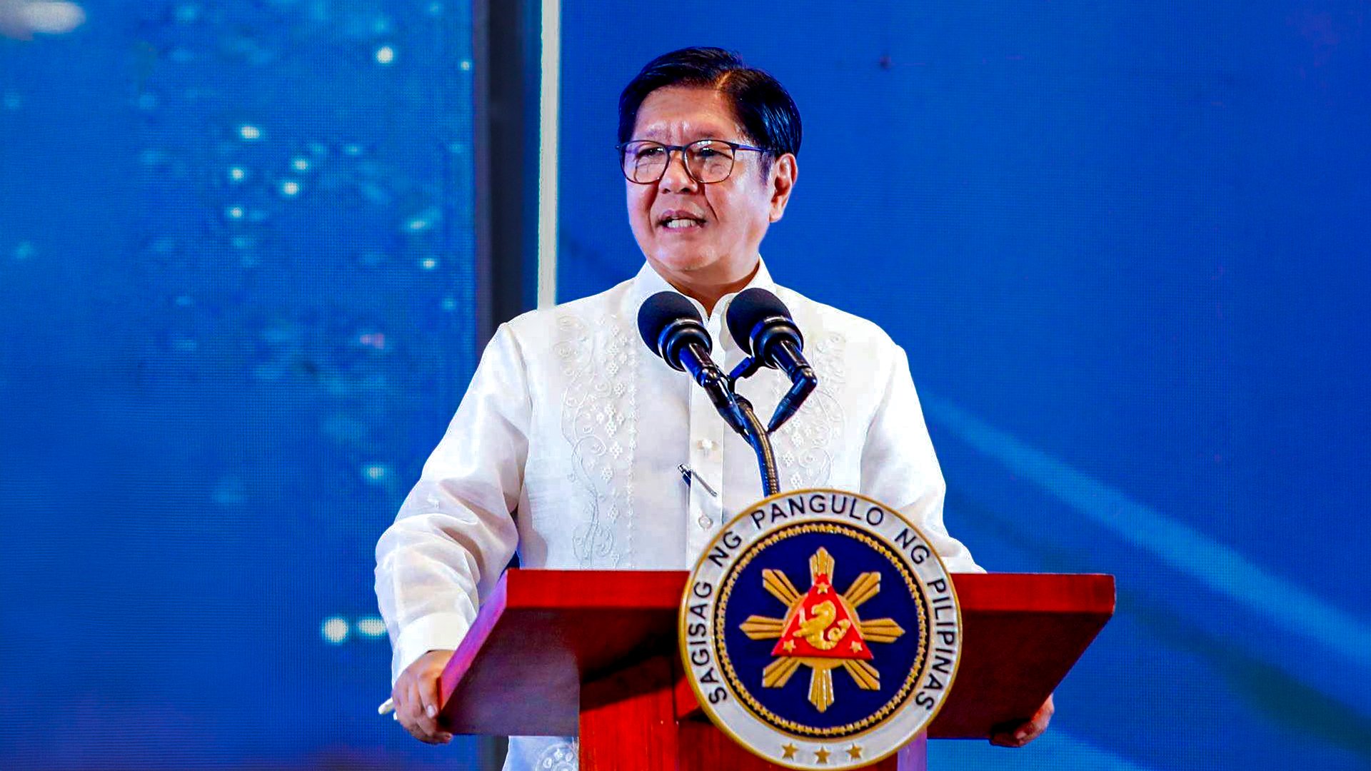 Marcos Pushes LGUs to Transparency: Lessons for Forex Traders on Accountability