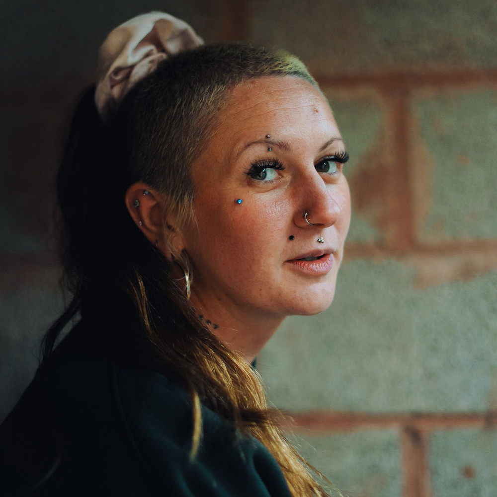 UK BROADSIDE BALLAD SINGER JENNIFER REID RETURNS TO NZ, PLAYS AUCKLAND FOLK FESTIVAL NEXT&nbsp;WEEKEND