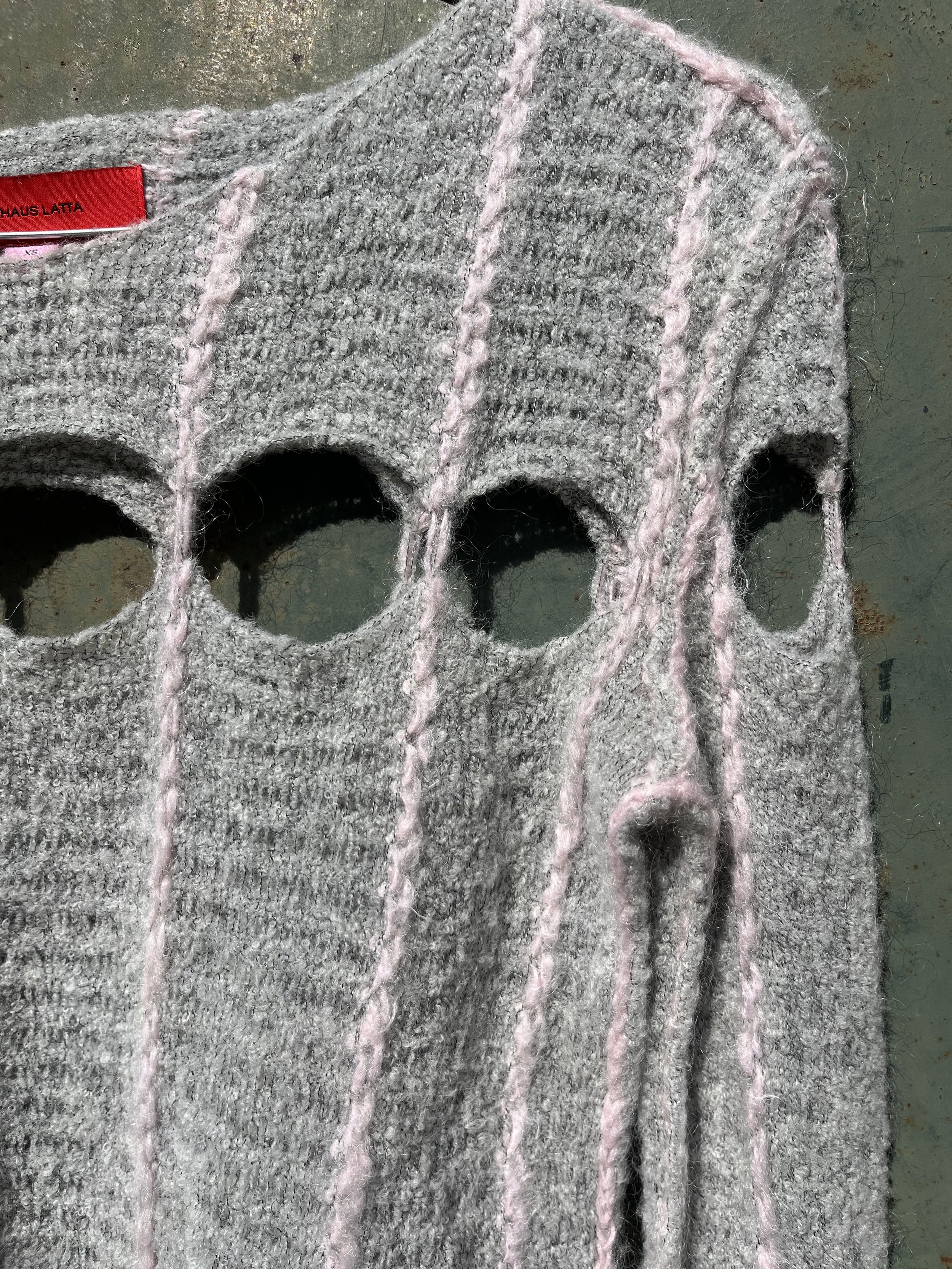 pull troué 2.jpg