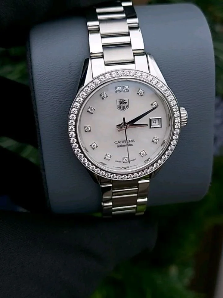FOR SALE

Ladies Tag Heuer Carrera WAR2415 

- 28mm Steel
- Mother of pearl dial
- 2 Year Warranty
- Box and card

Absolutely mint condition perfect for the last minute gift 🎁 

&pound;3000

#tagheuer #tagwatch #tagcarrera #cedarfarm #lovecedarfarm