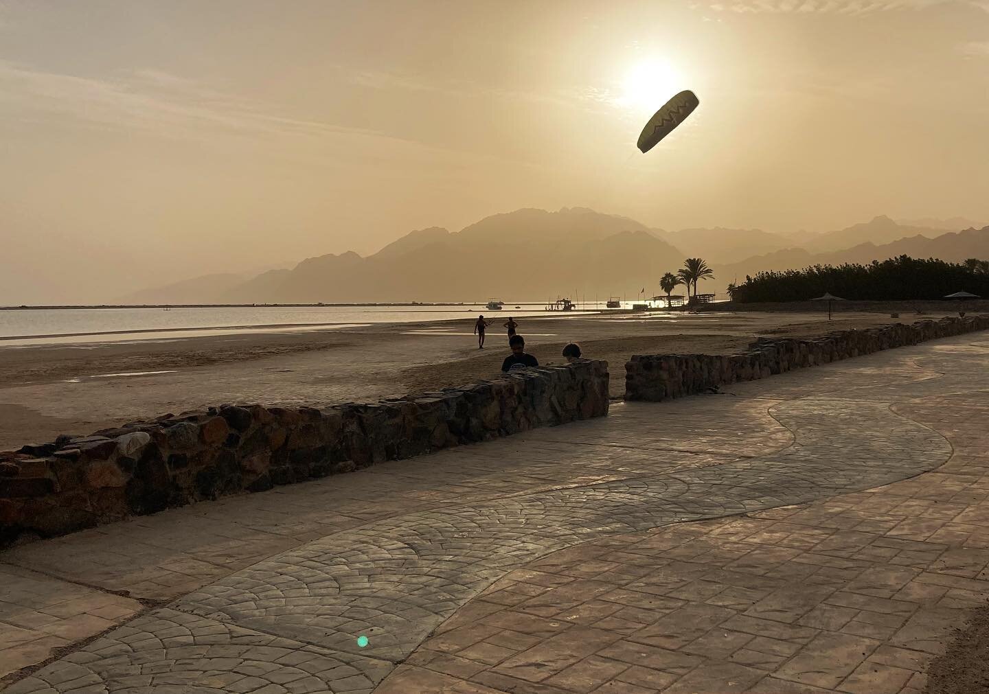 #kitesurfing #kites