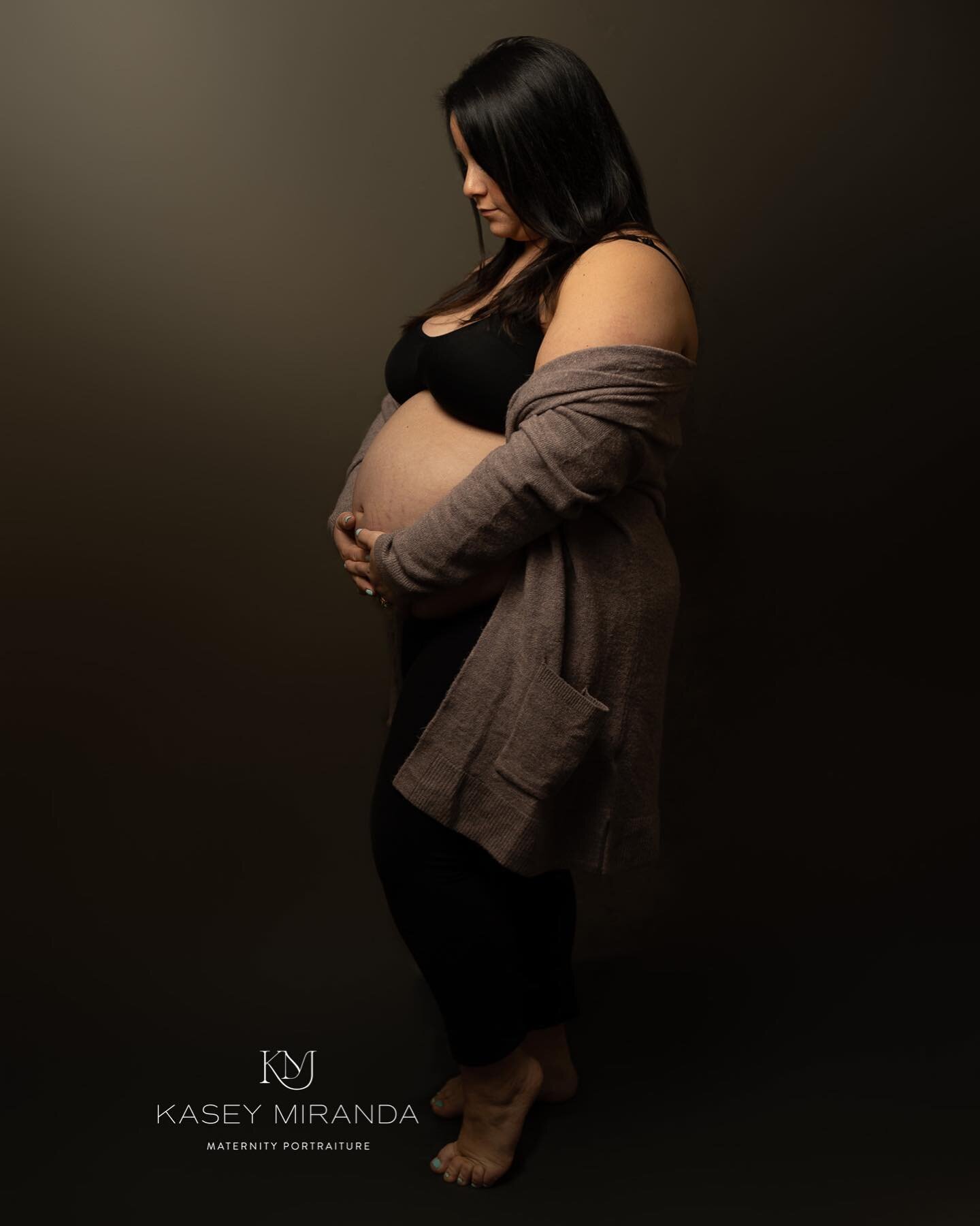 &ldquo;Making the decision to have a child - it is momentous. It is to decide forever to have your heart go walking around outside your body,&rdquo; - Elizabeth Stone 
.
.
.
.
#delawarematernityphotographer #pennsylvaniamaternityphotographer #newjers