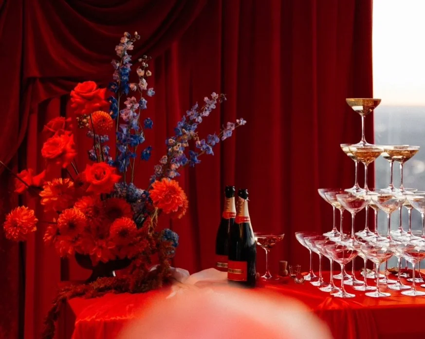 I love waking up to photos from my clients in my inbox. Images from Miryam &amp; Giovanni&rsquo;s intimate wedding overlooking the city from the CN Tower. Captured by @miroshnyk_photo

@saintlifestyleltd

.
.
.
.
.
.
.
.
#weddingflowers #flowers #wed