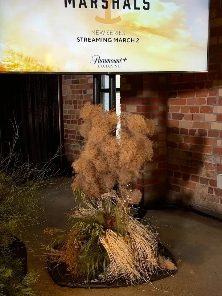 Some fun bts from last night for Marshals @paramountplusca A cowboy cozy Q&amp;A space and western bar to boot. 🤠 @d3signcanada @ginahumildeevents @barotoronto 

Thank you for bringing your magic as always @floret.dundaswest and for the pics and vid