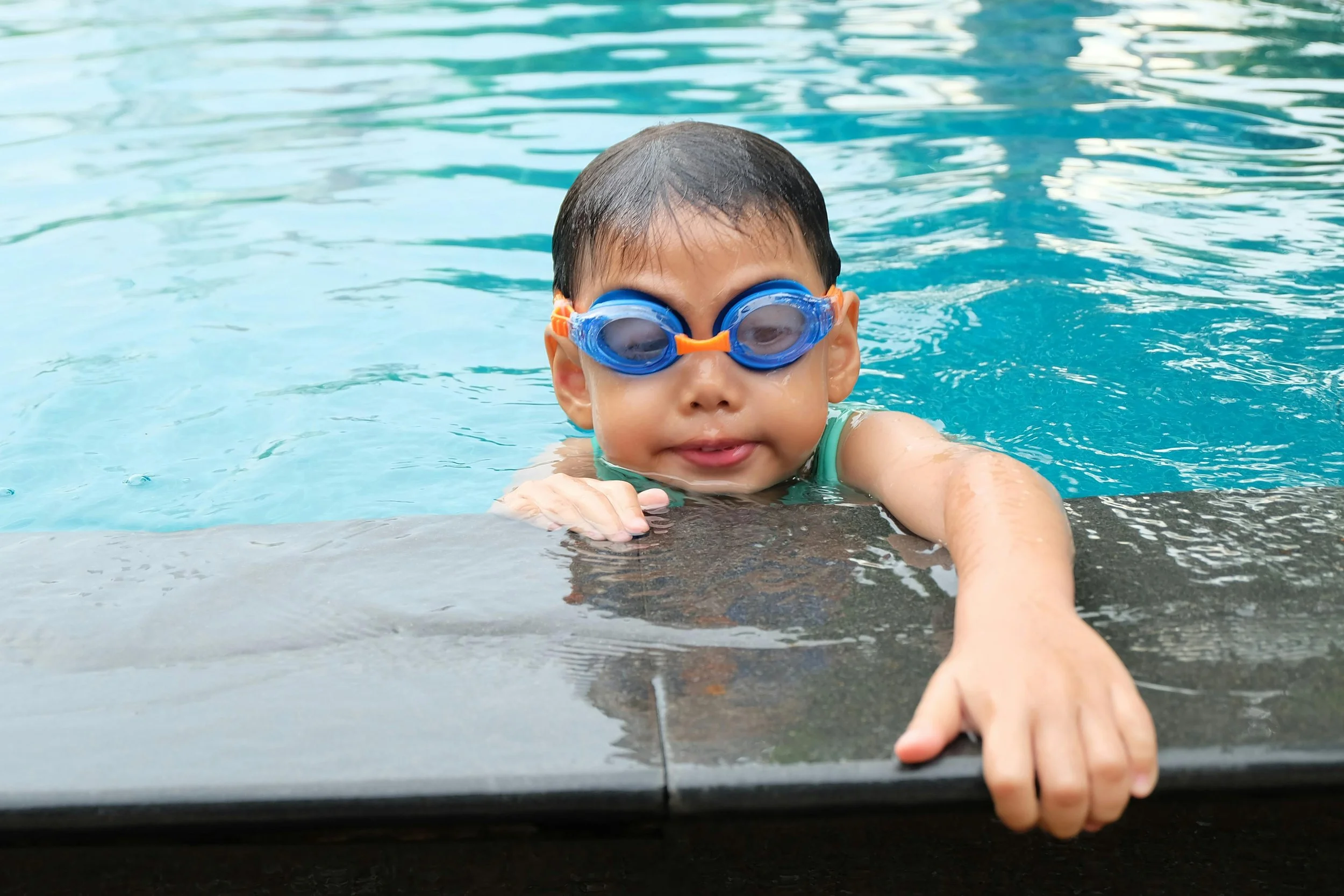 Condo Pool vs Public Pool Swim Lessons: Which Is Better for Your Child?