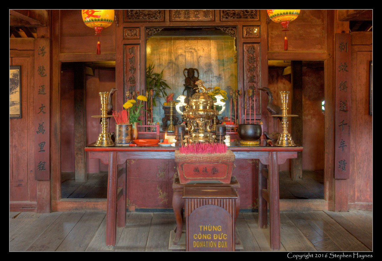 Hoi An, Vietnam --
Temple of the northern god Tran Vo Bac De found within the Japanese Bridge,
worshipped as the god of weather and therefore important to sailors who brought
the goods that made Hoi An a major Japanese and Chinese trading town of