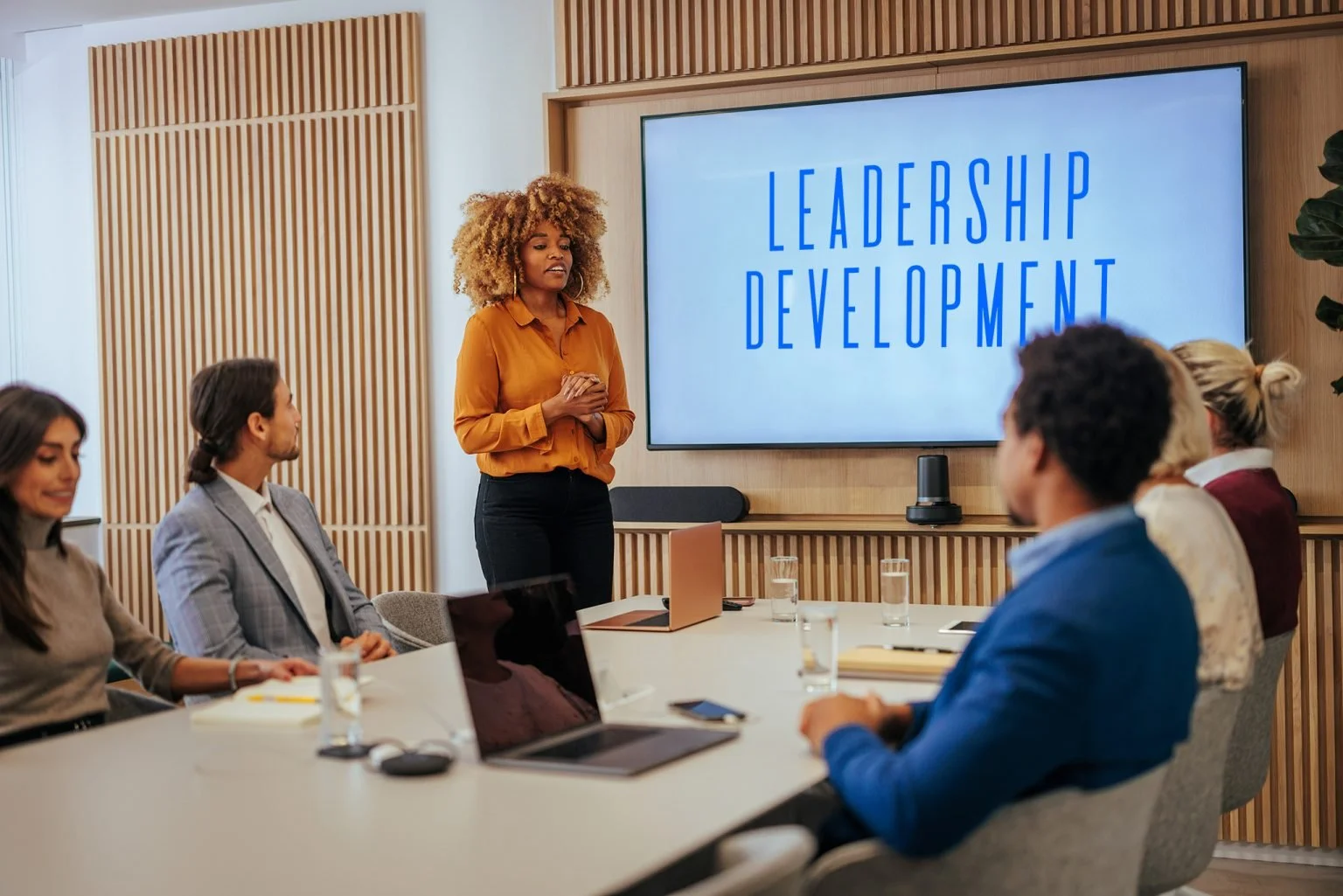 Leadership Development: The Complete Guide to Building Strong Leaders and High-Performing Organizations in 2026