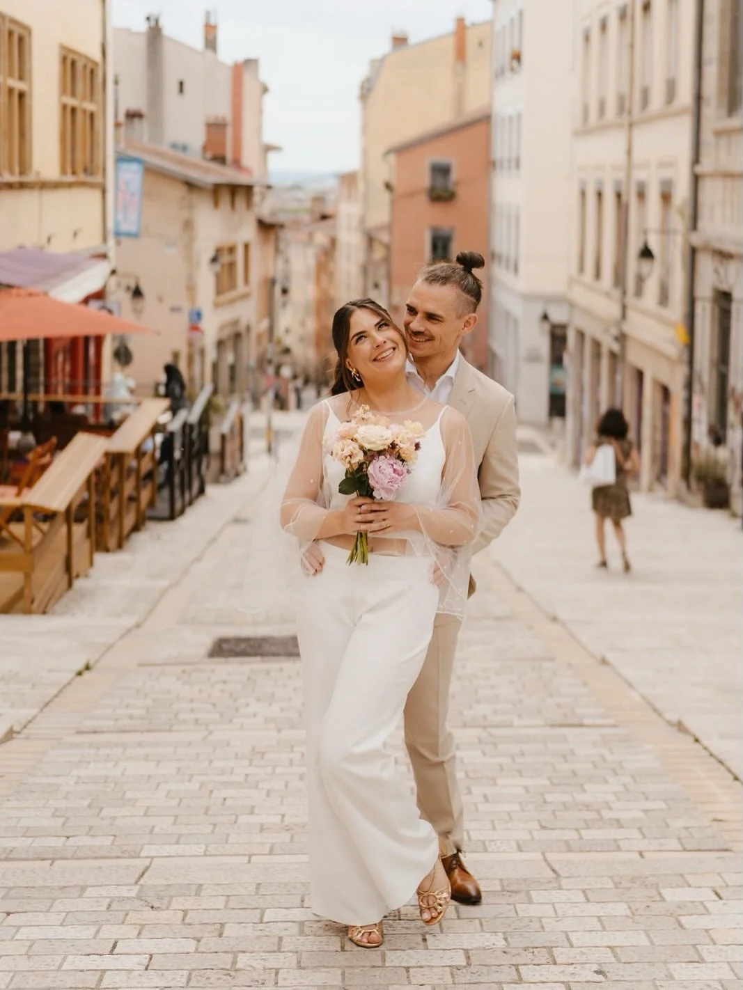 Entre deux post-traitements 👀

Je prends le temps de faire un petit 👋🏻 par ici pendant que mon 5e mariage s&rsquo;exporte 💪🏻! Je ne r&eacute;siste pas &agrave; vous partager quelques images des photos de couple dans le magnifique quartier de la 