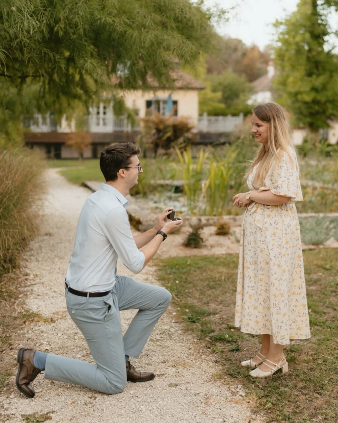 Demande en mariage dans le jardin du @chateaudegermigney 💍🌳

Cet &eacute;t&eacute; Louis m&rsquo;a contact&eacute;e pour organiser une surprise &agrave; Anne-Claire, il souhaitait la demander en mariage au cours d&rsquo;un &laquo;&nbsp;week-end d&r