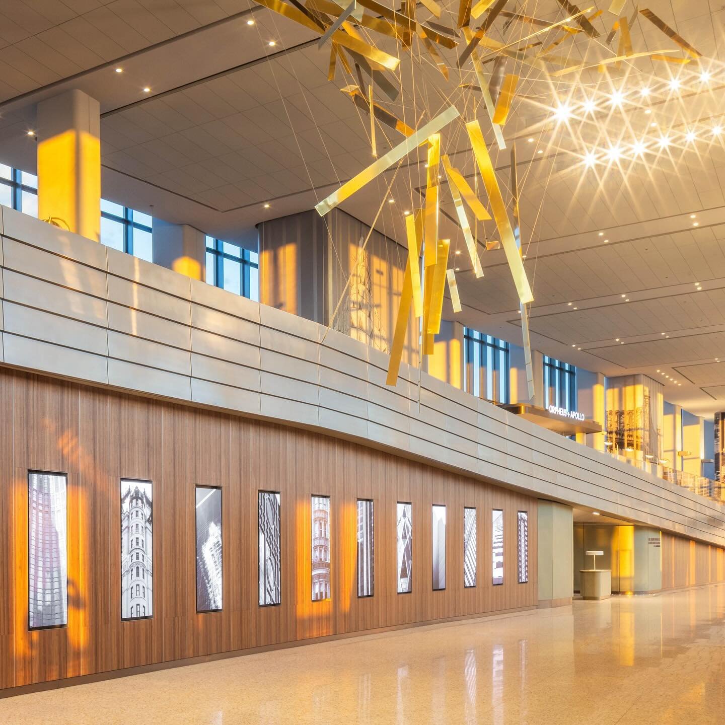 Happy Holidays from Lubrano Ciavarra!

As we head into our 25th year, we are thrilled to announce The Atrium Business and Conference Center at LaGuardia is open!
 
Grab yourself a drink at one of the three LCA-designed bars as you embark on your holi