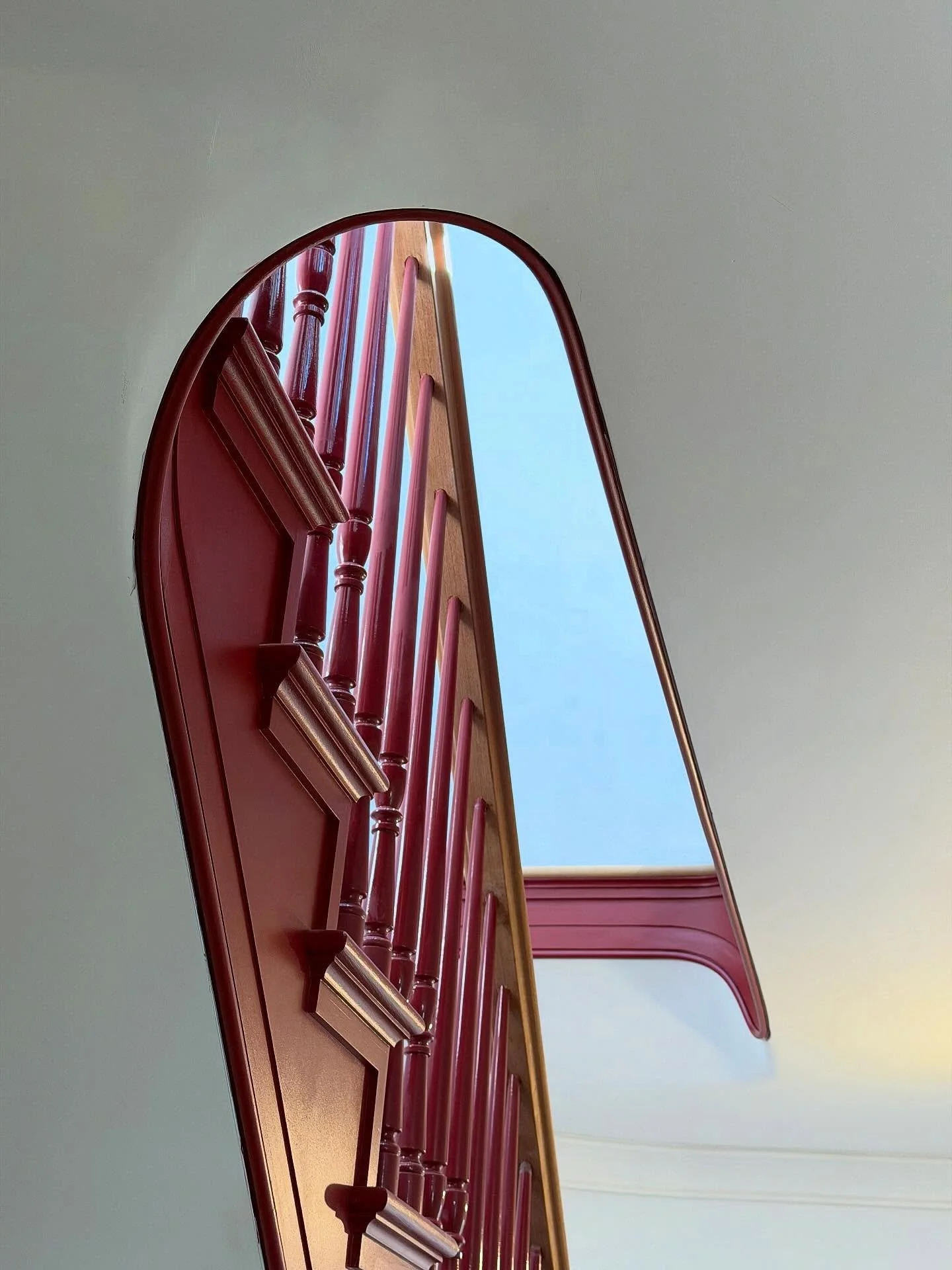 Bold curves in a bold hue.  Sneak peak of our latest Townhouse project! More to come as construction completes this Spring.

Architect &amp; Designer: @lubranociavarra 
Contractor: @rsuttonandco